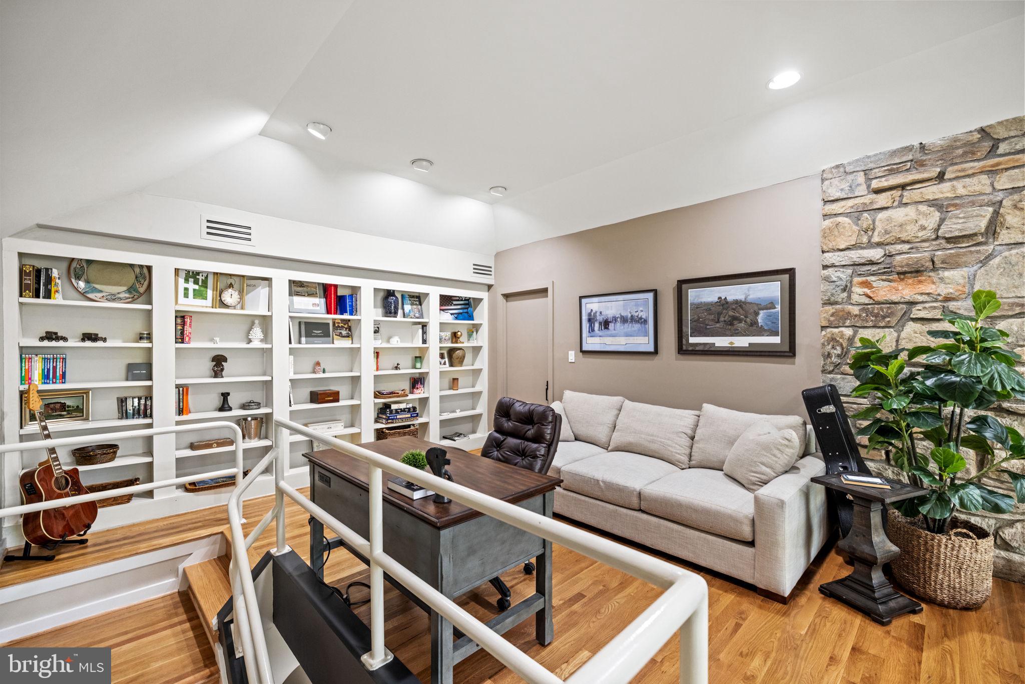 POTOMAC STATION - Residential