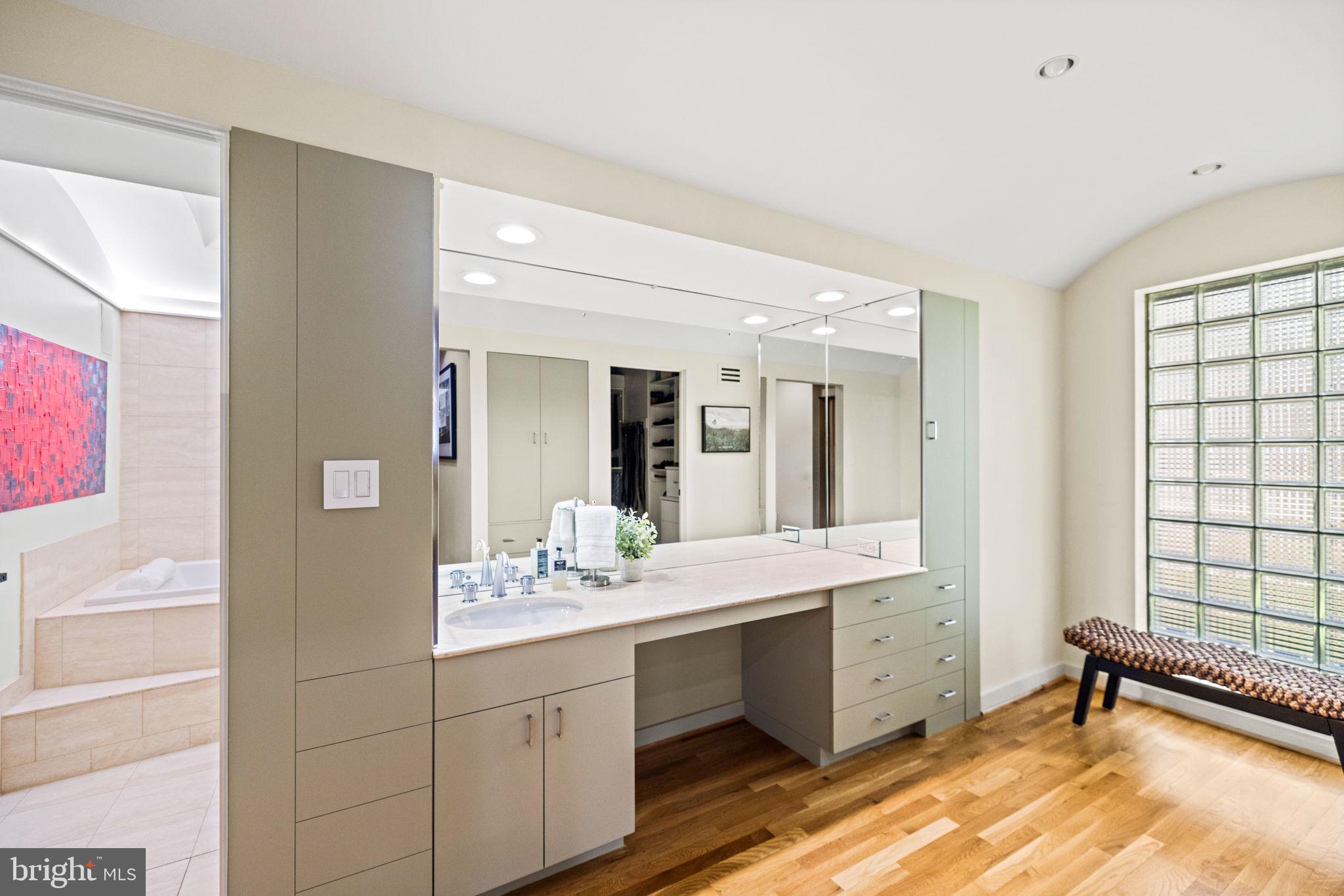 POTOMAC STATION - Residential