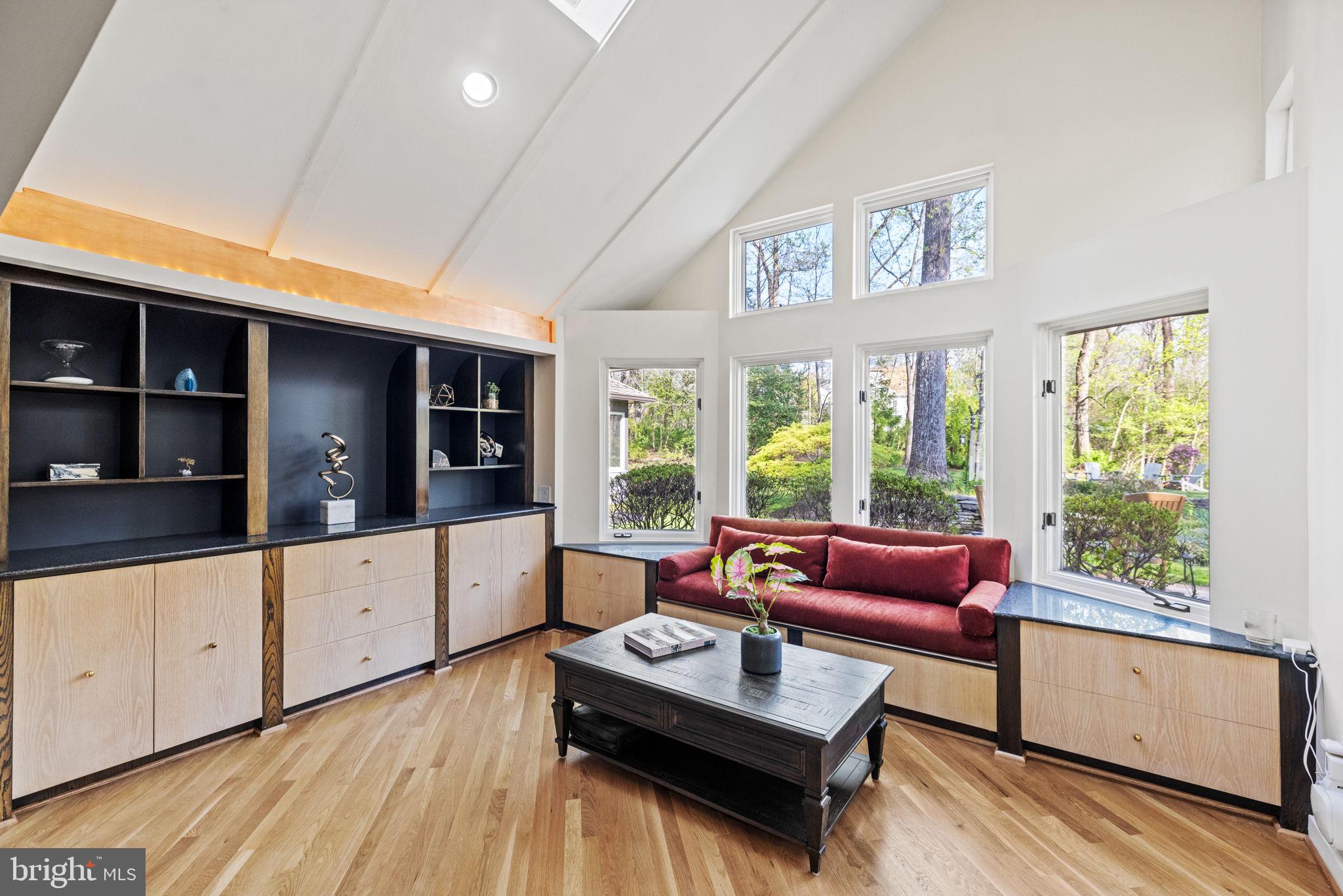 POTOMAC STATION - Residential