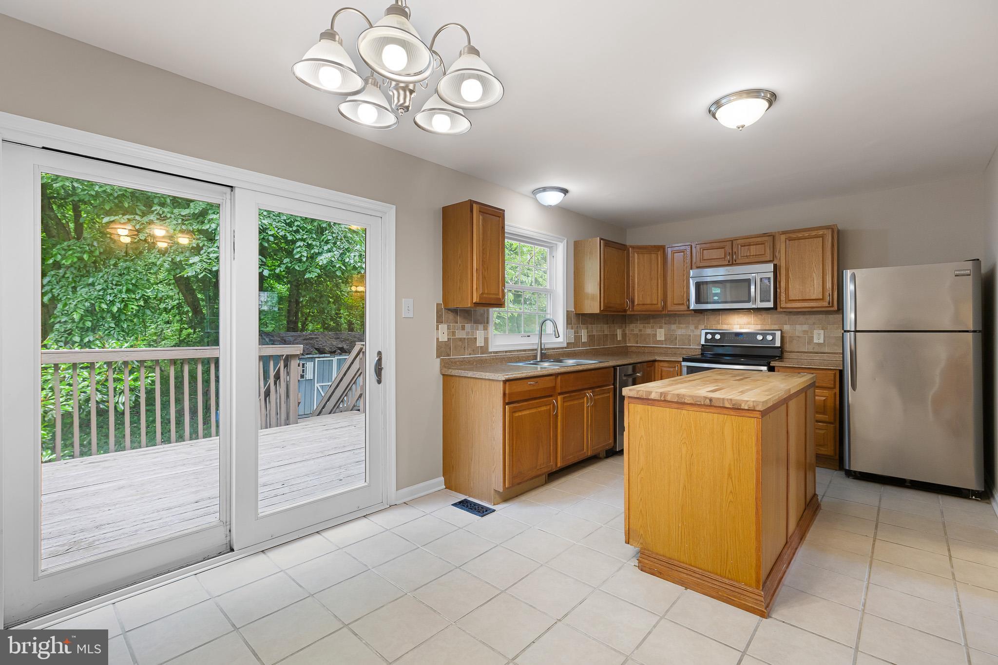 3 ALEXIS DRIVE
