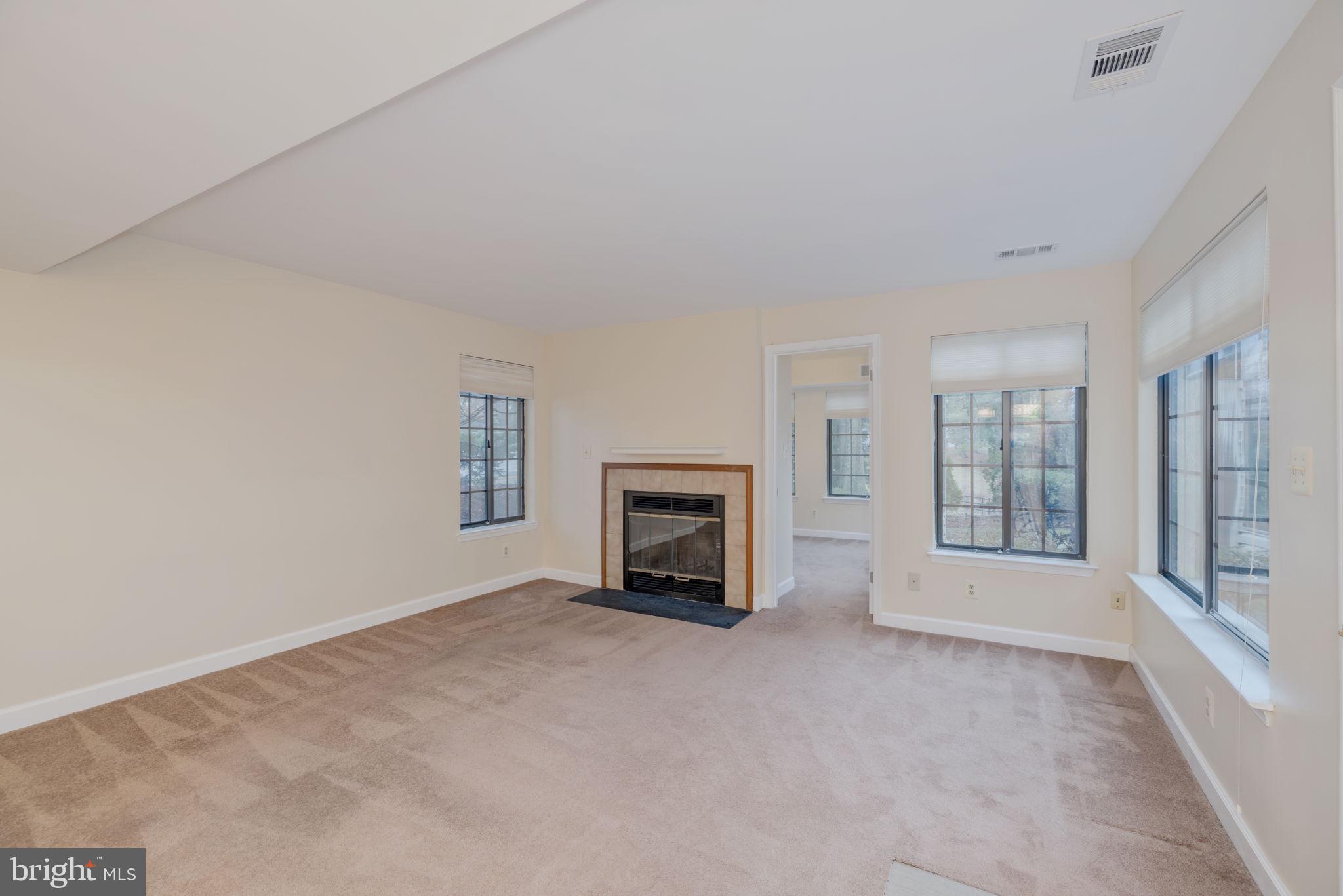 MANCHESTER LAKES - Residential