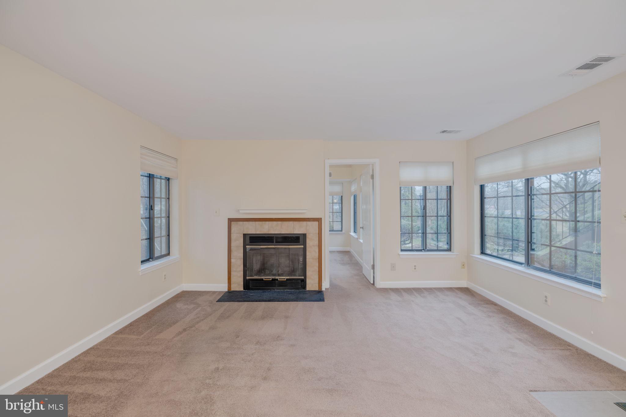 MANCHESTER LAKES - Residential