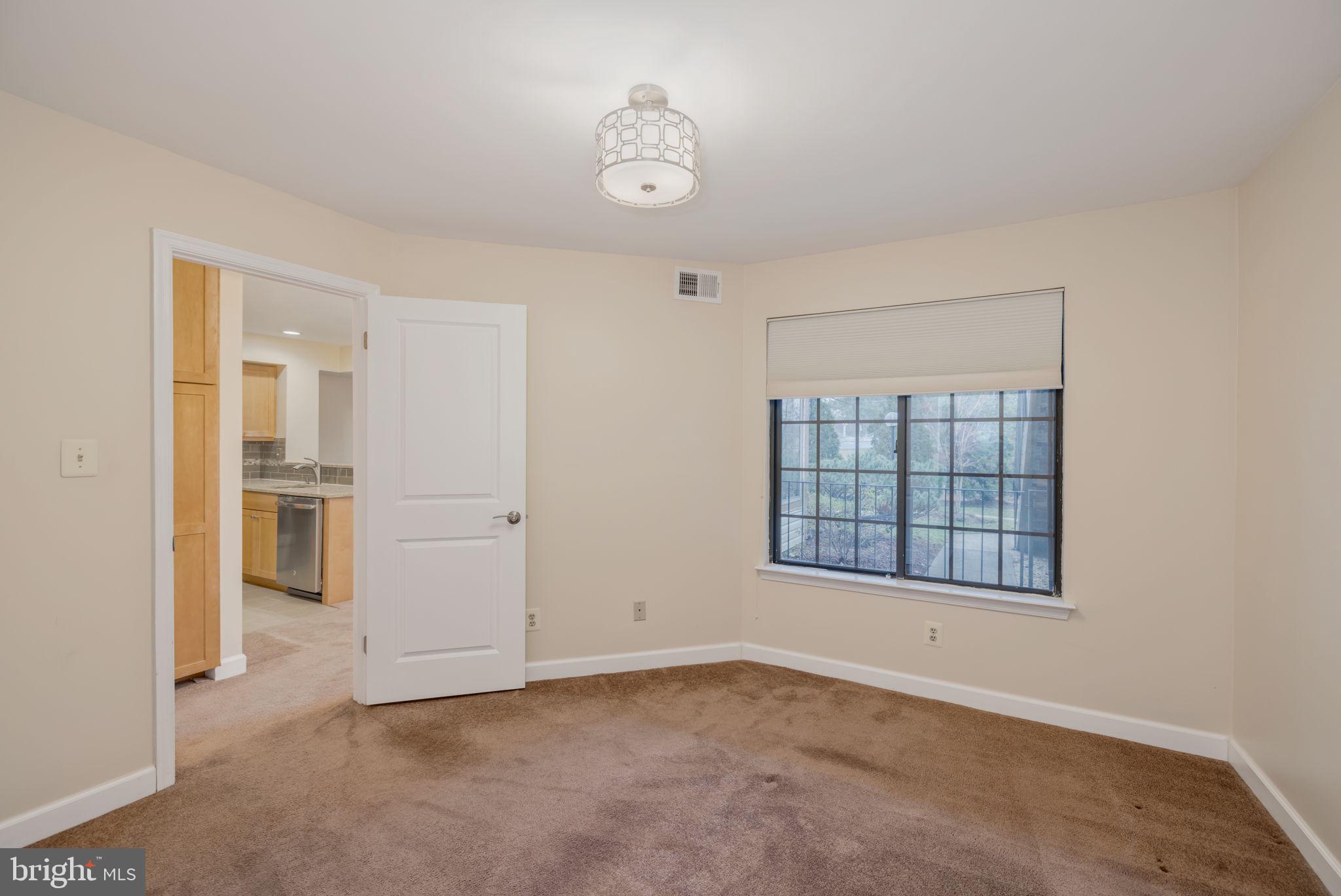 MANCHESTER LAKES - Residential