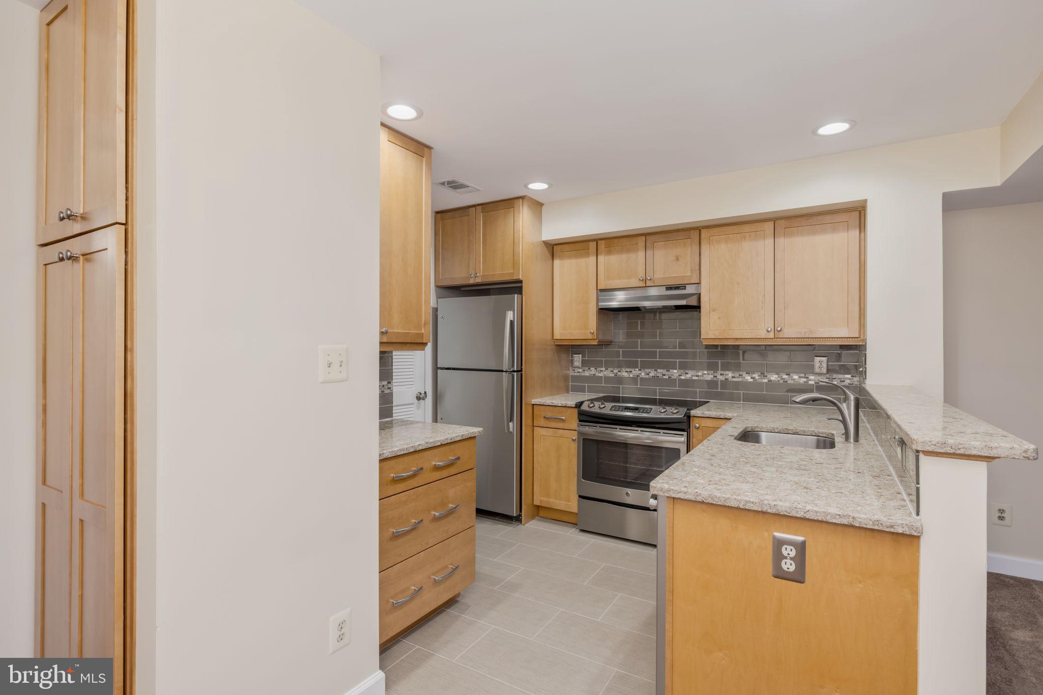 MANCHESTER LAKES - Residential