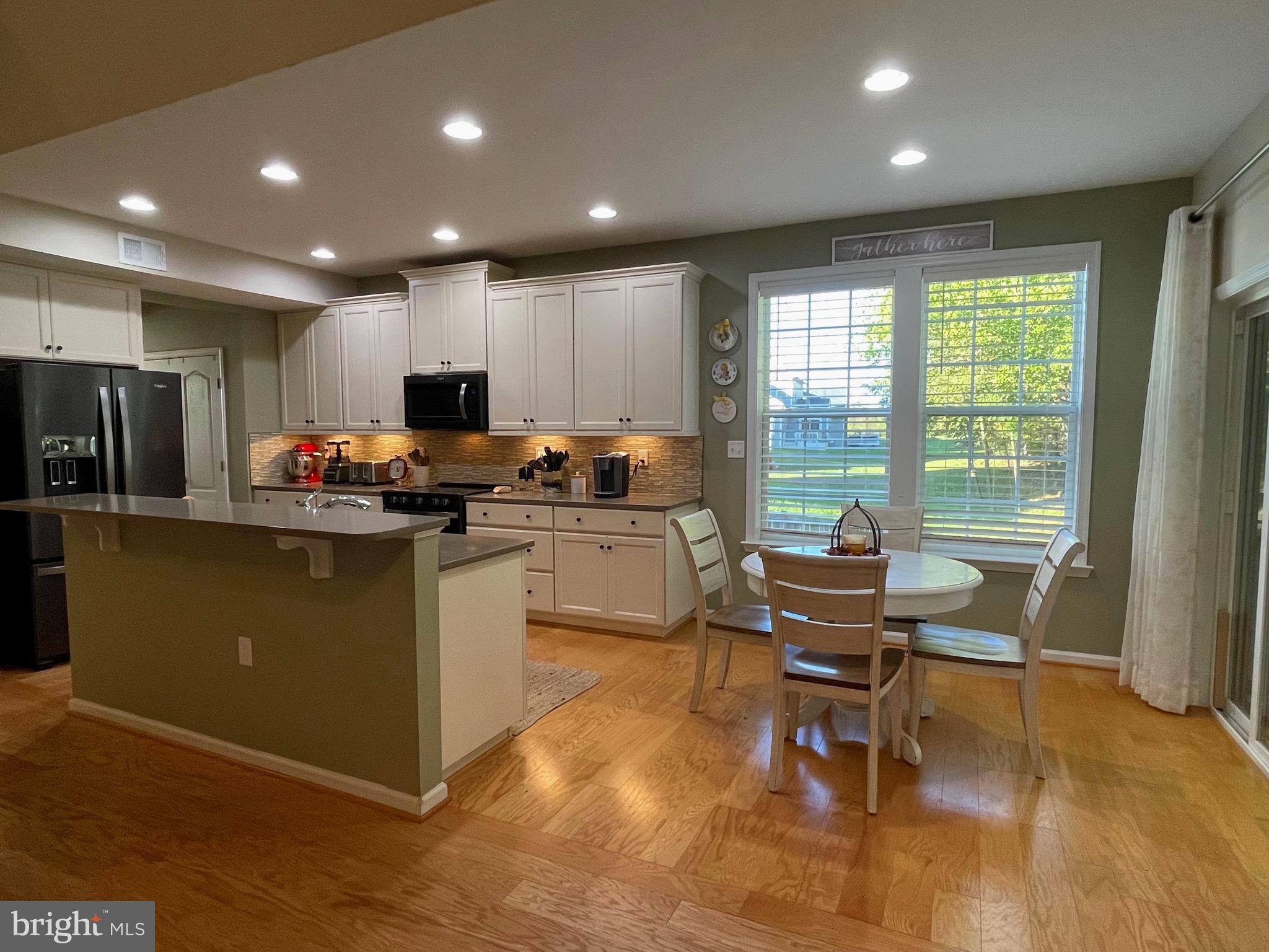 ARCHERS ROCK - Residential