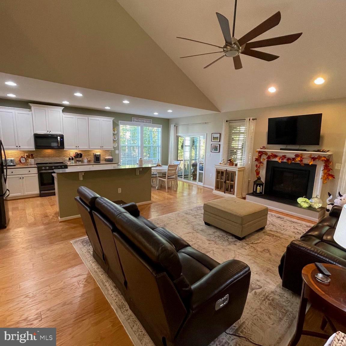 ARCHERS ROCK - Residential