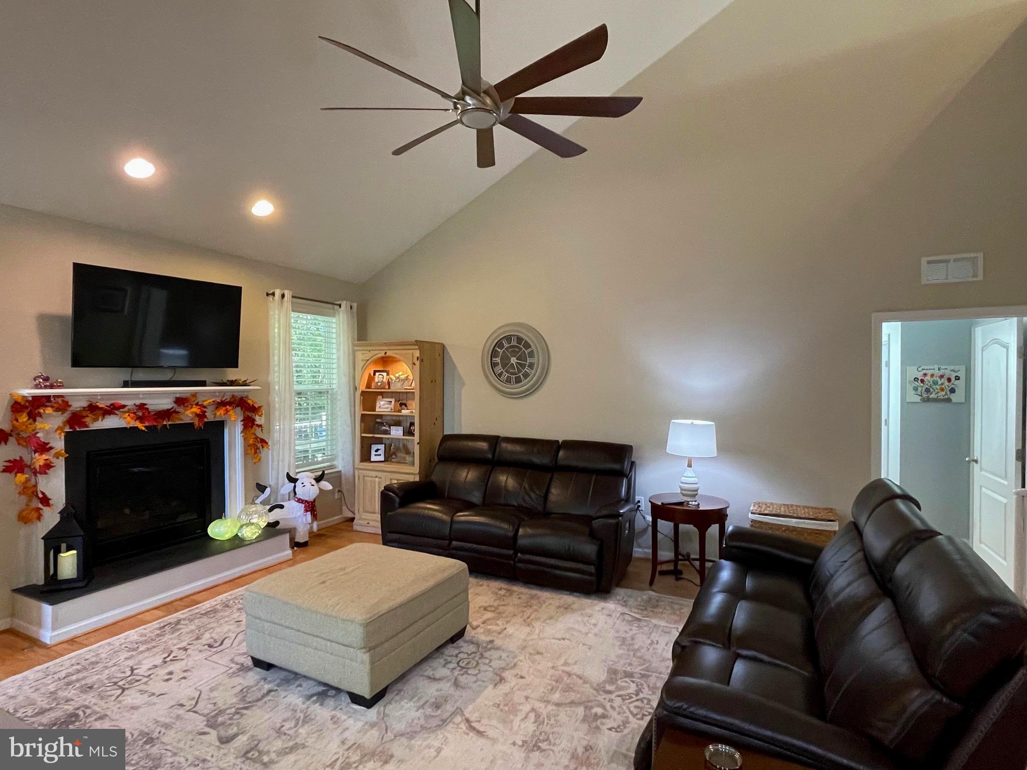 ARCHERS ROCK - Residential