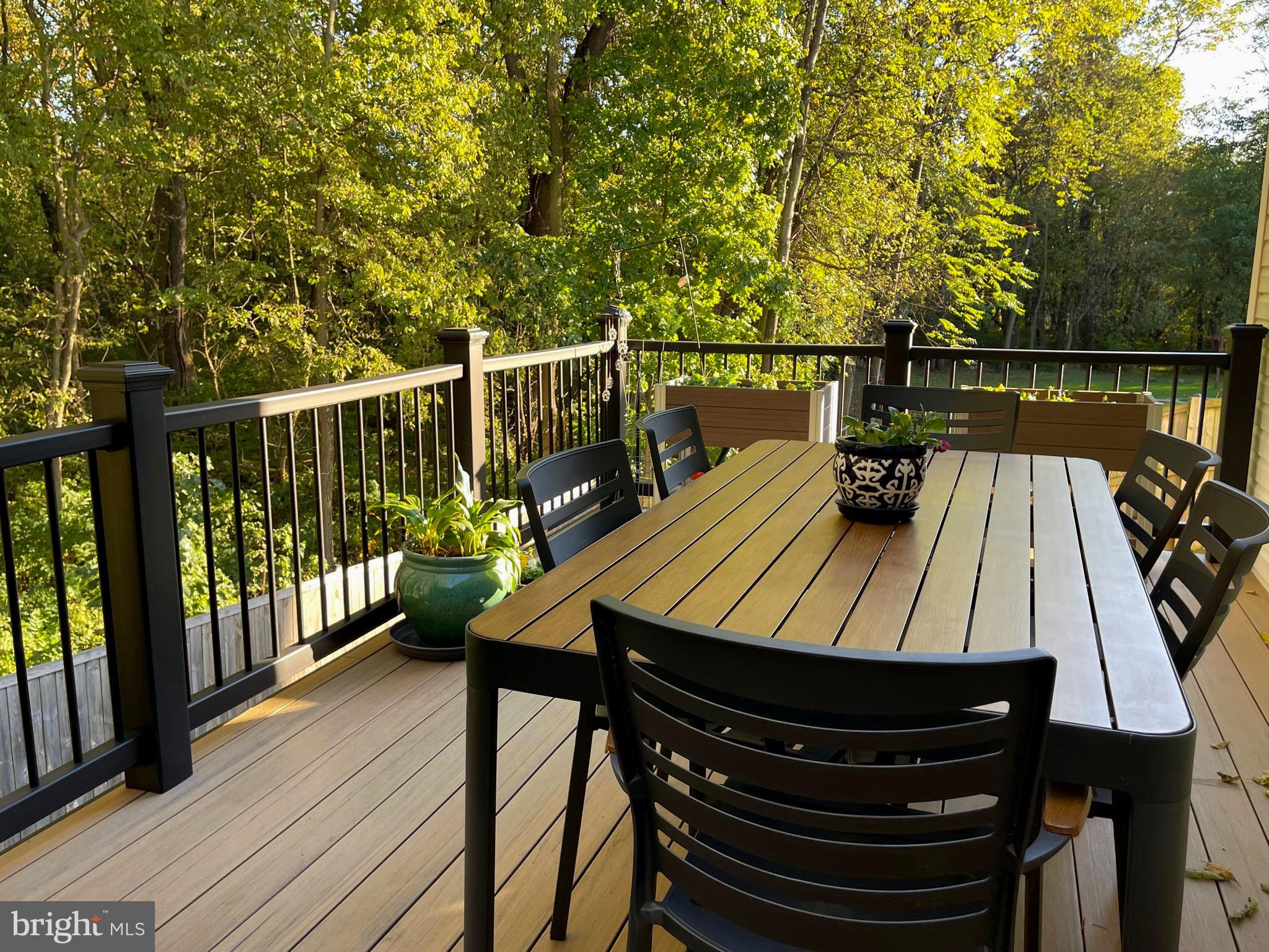 ARCHERS ROCK - Residential