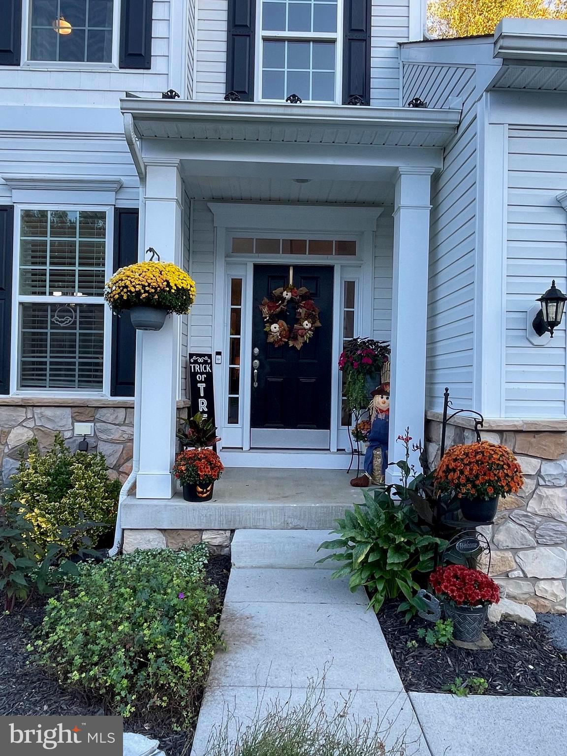 ARCHERS ROCK - Residential