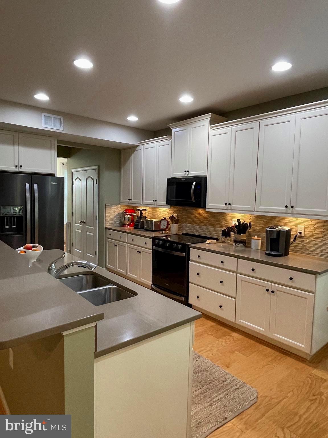 ARCHERS ROCK - Residential