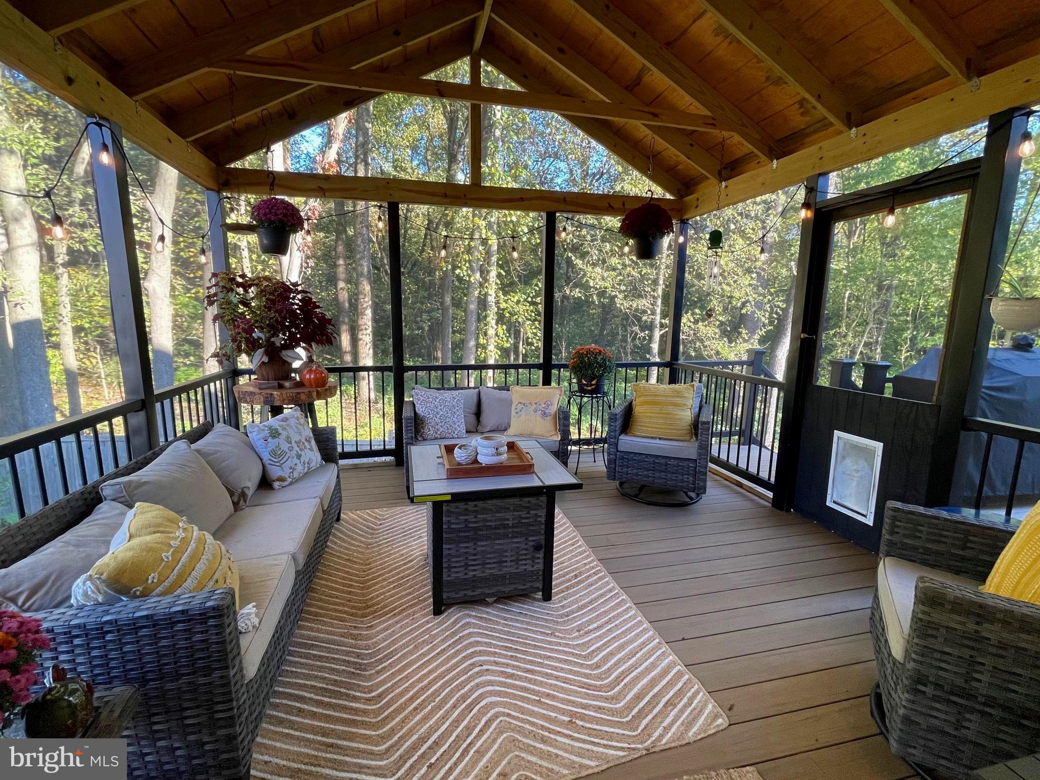 ARCHERS ROCK - Residential