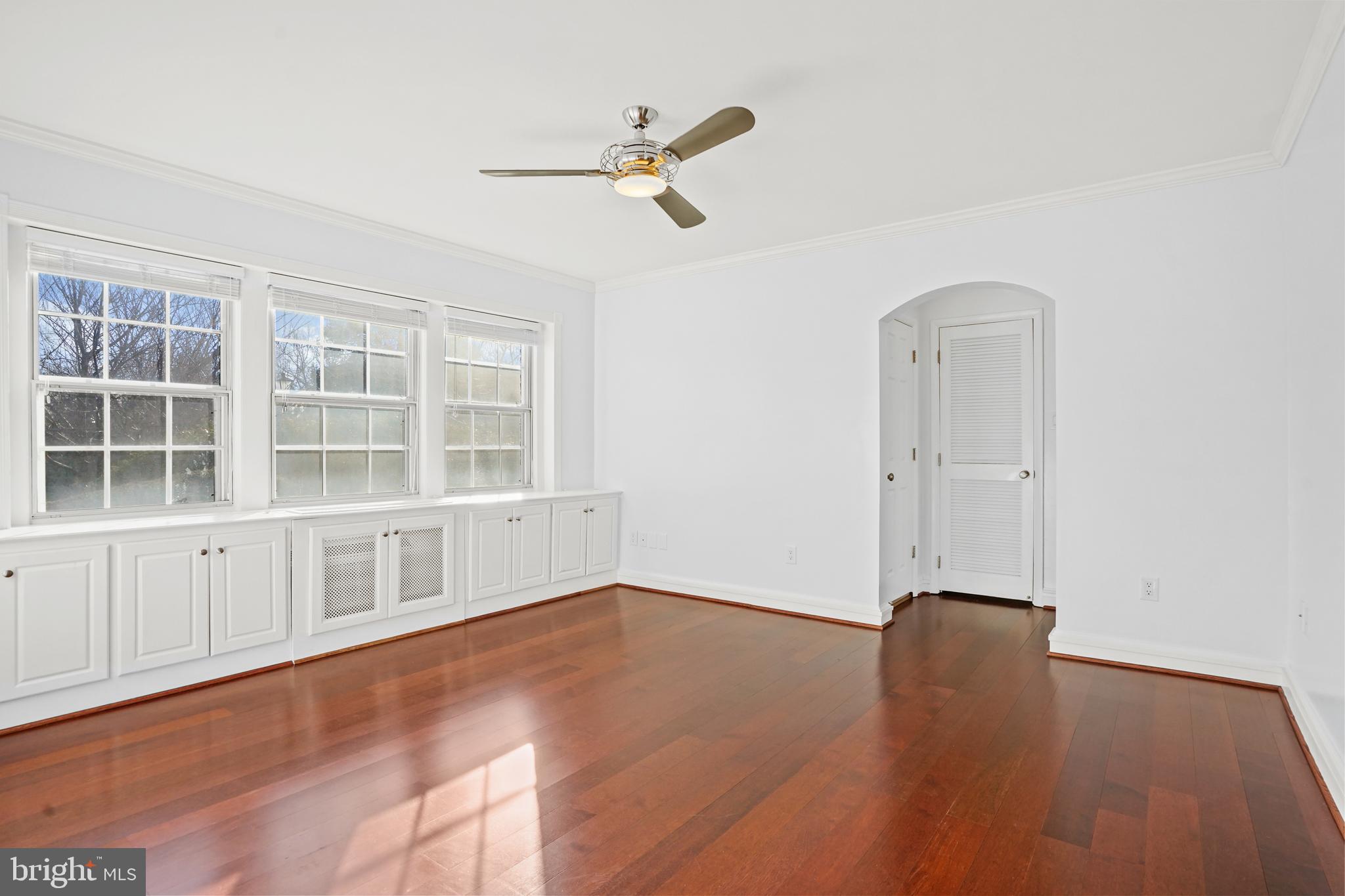 POTOWMACK CROSSING - Residential Lease