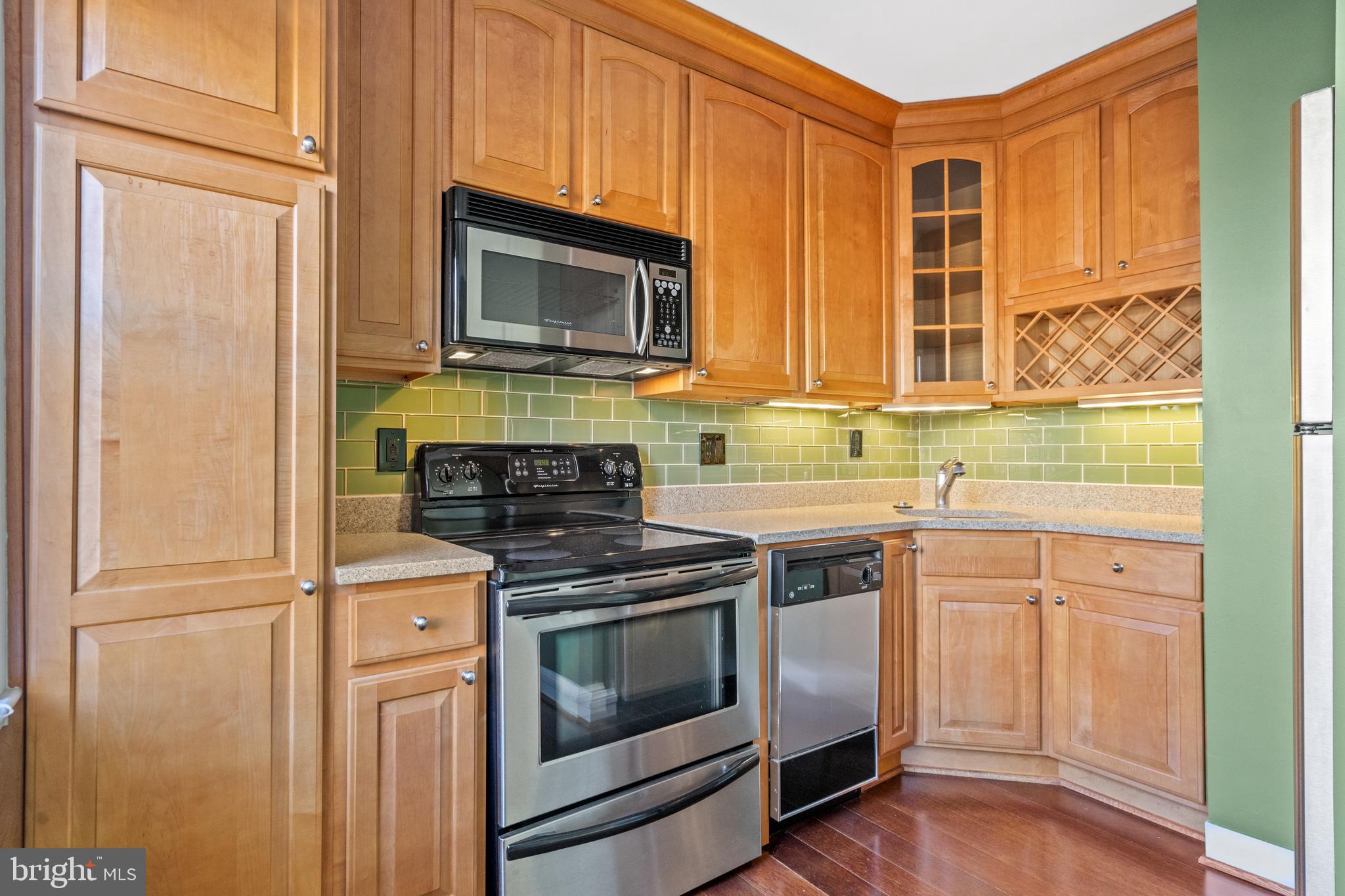 POTOWMACK CROSSING - Residential Lease