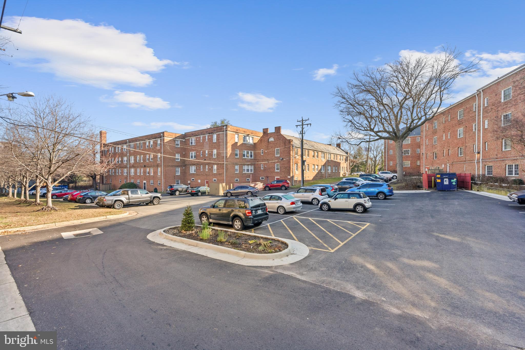 POTOWMACK CROSSING - Residential Lease