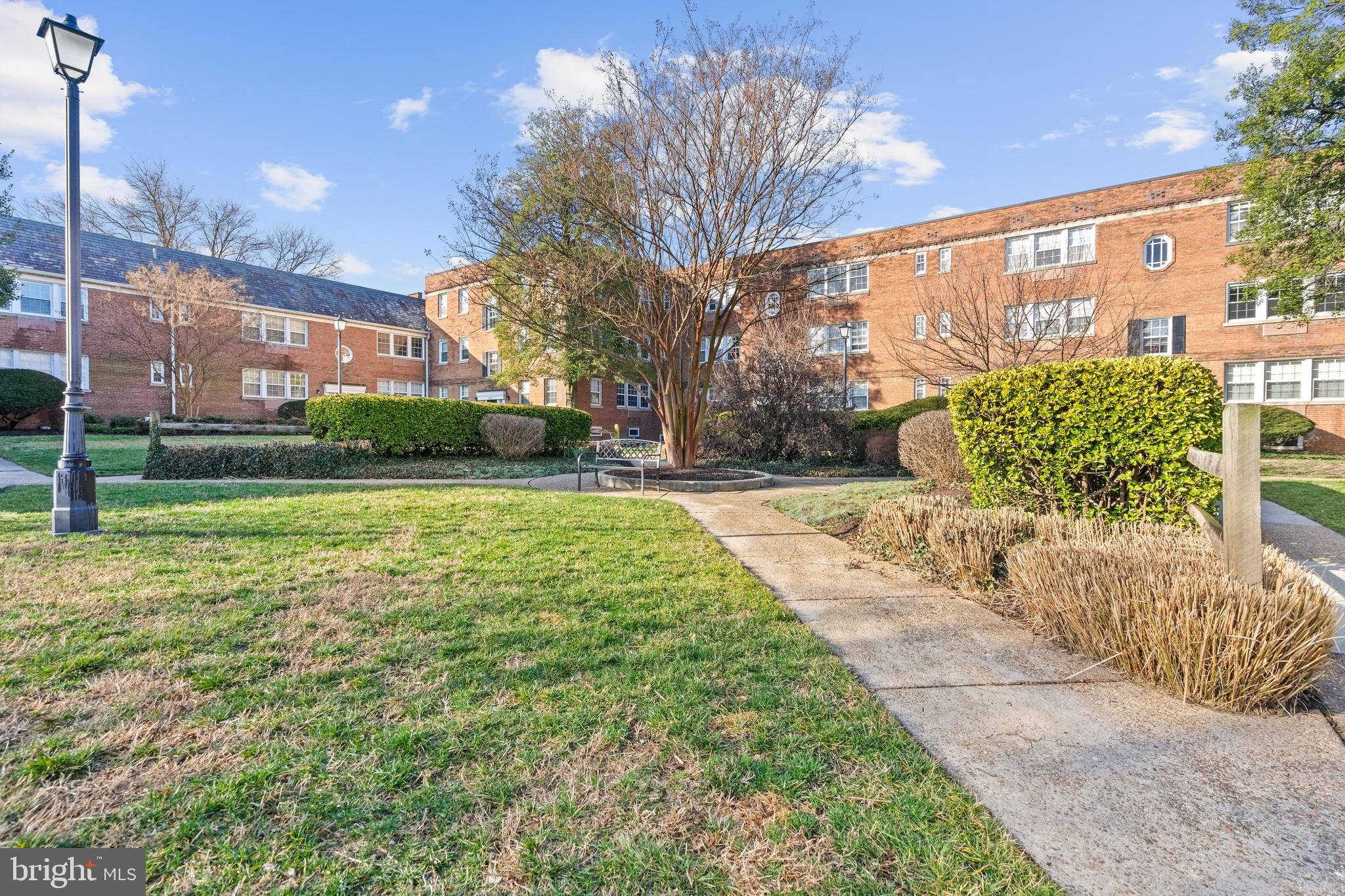 POTOWMACK CROSSING - Residential Lease