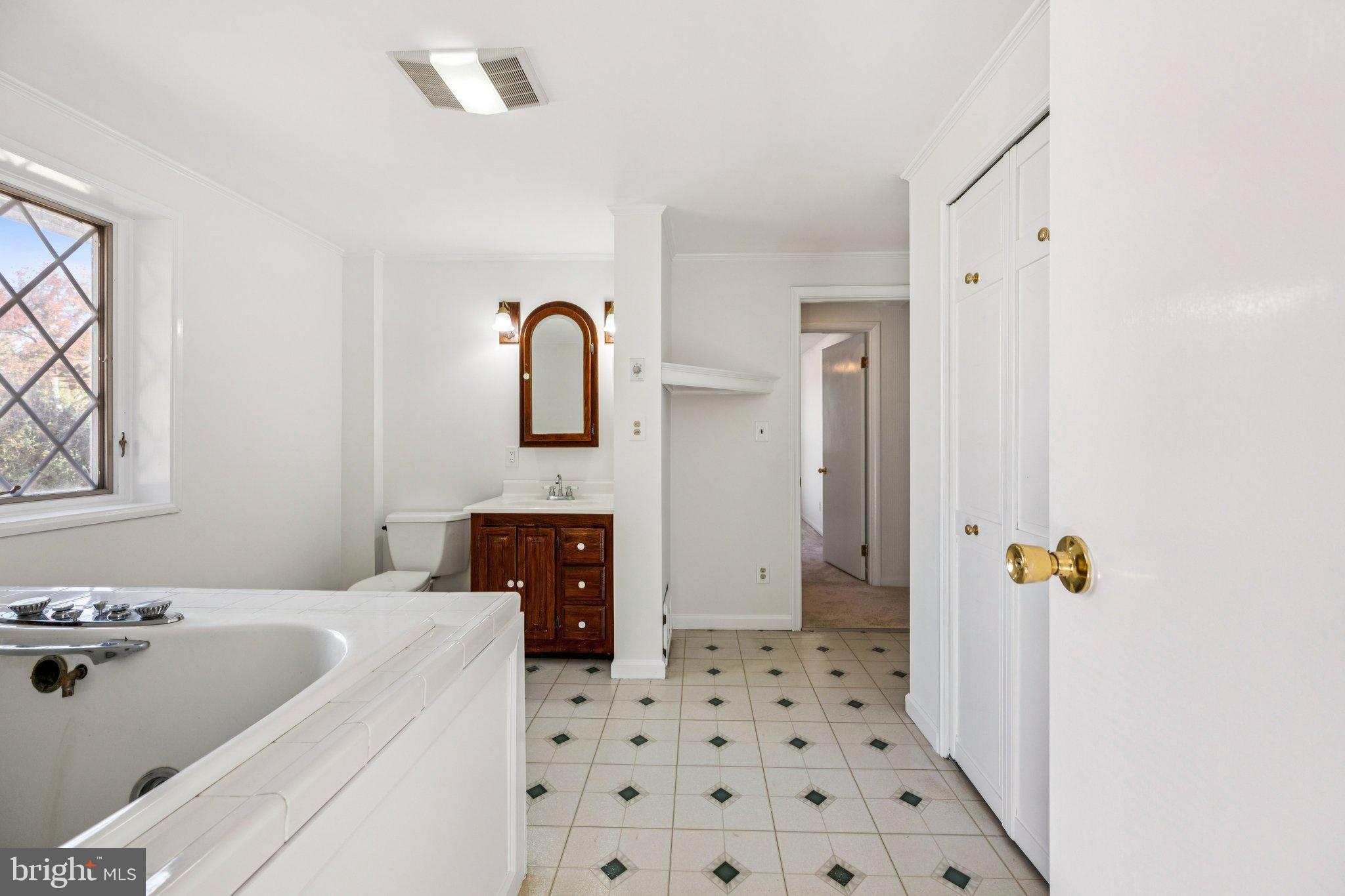 HOLLY HILL MANOR - Residential