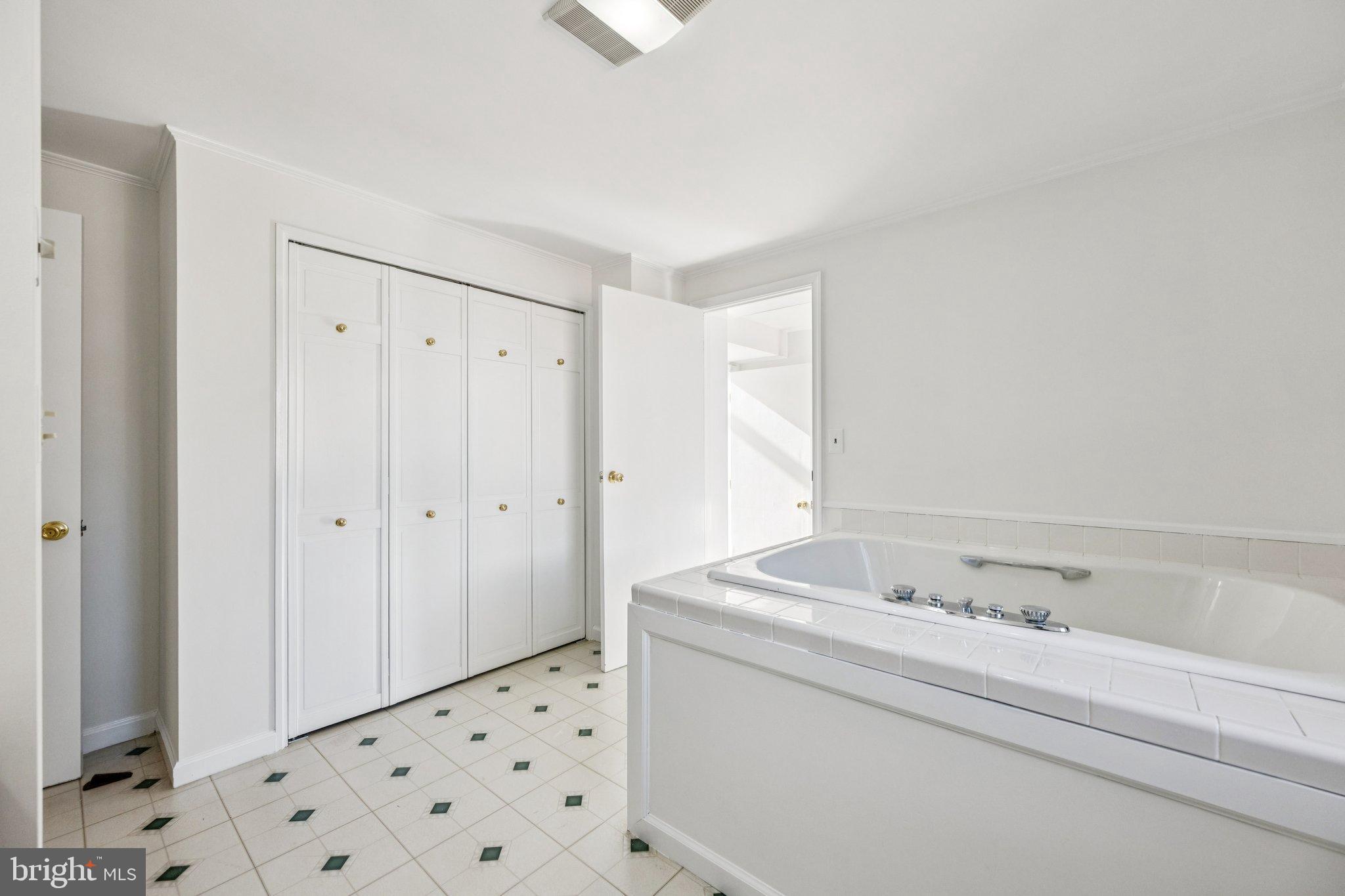 HOLLY HILL MANOR - Residential