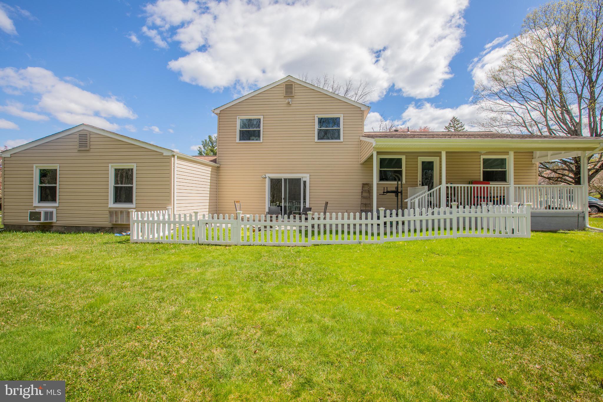 ROCKVILLE - Residential Lease