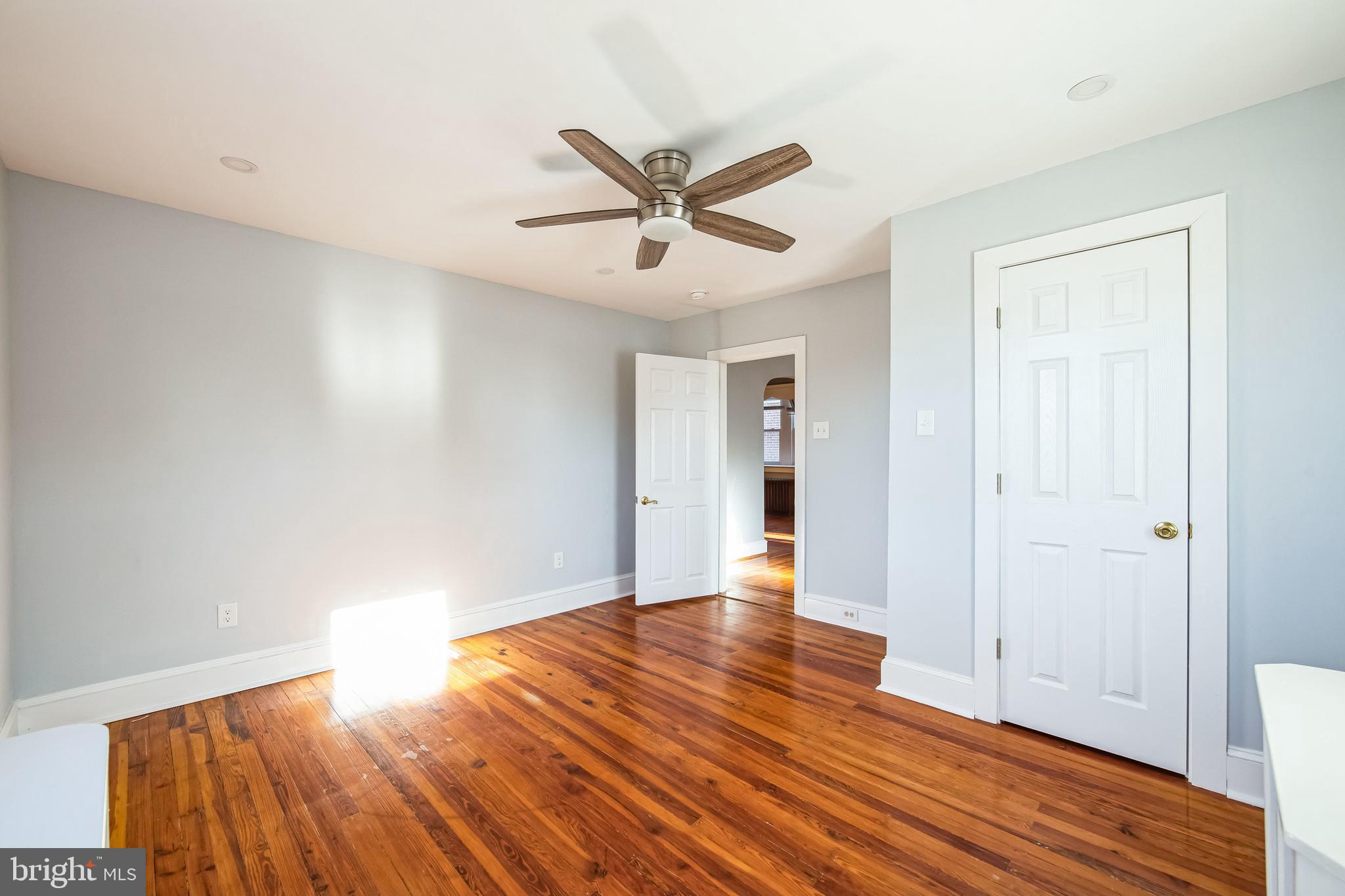 ROXBOROUGH - Residential