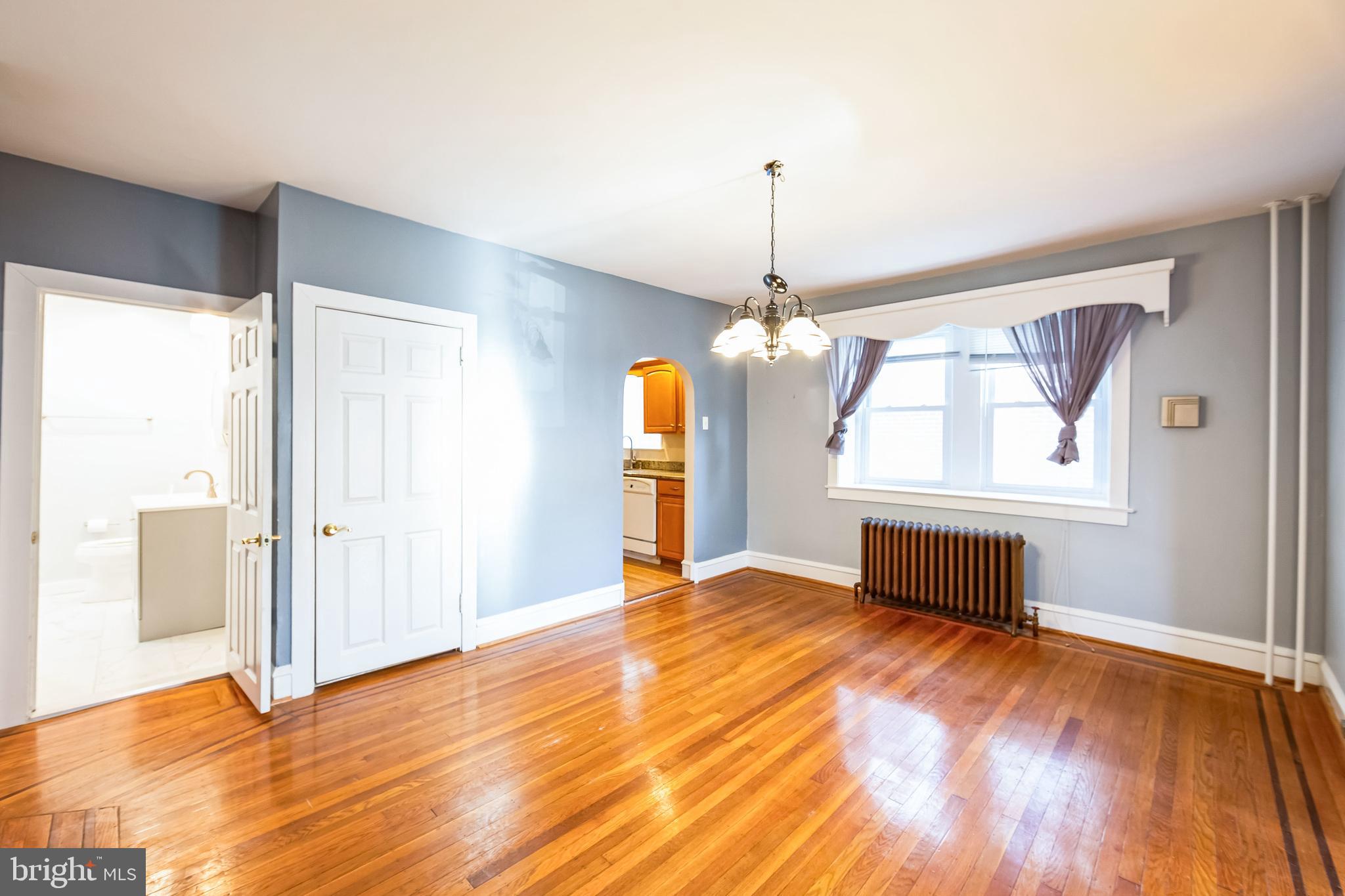 ROXBOROUGH - Residential