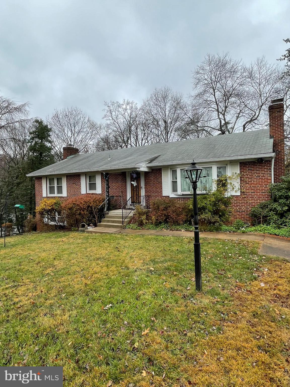 COUNTRY ACRES - Residential