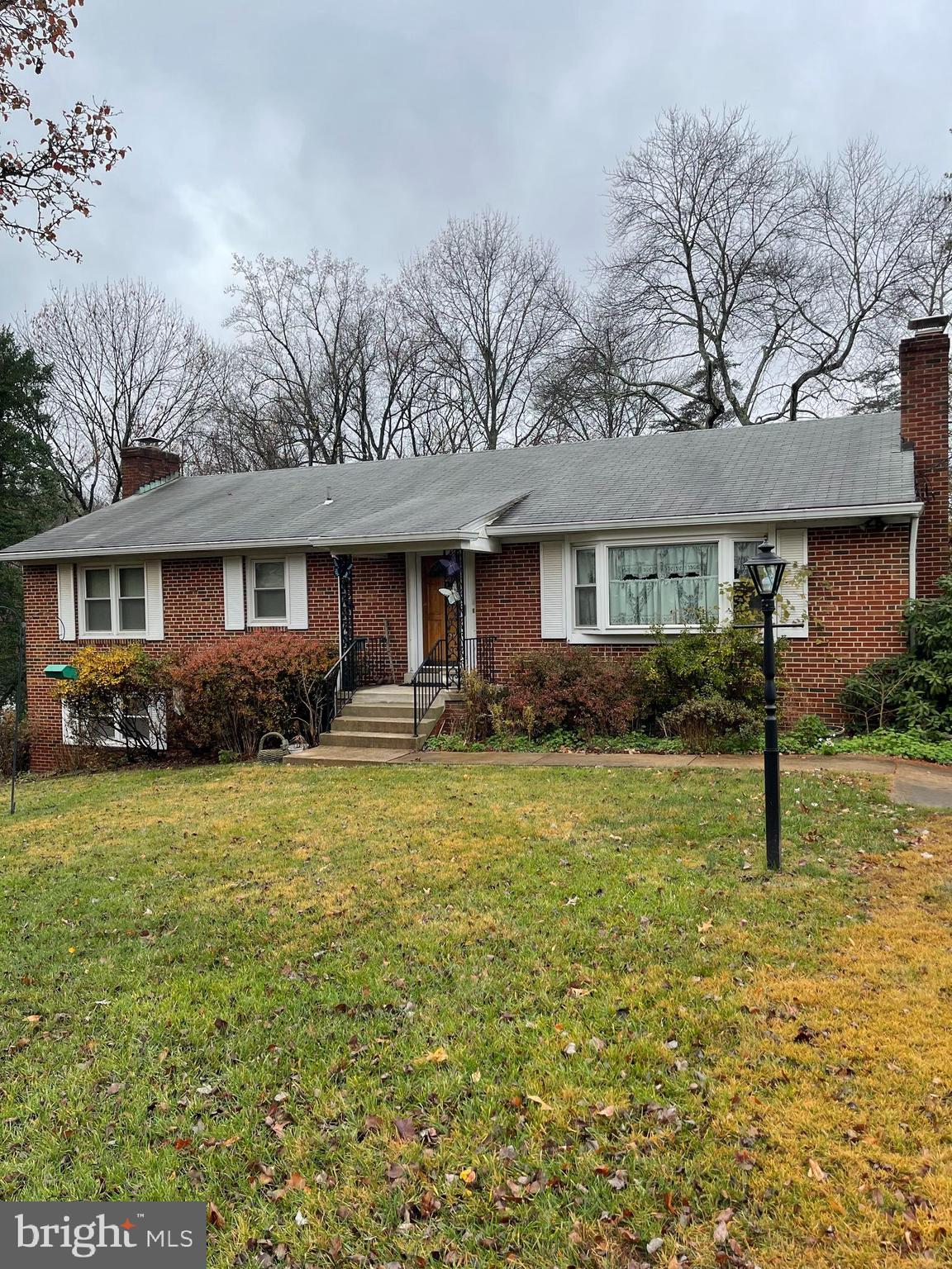 COUNTRY ACRES - Residential