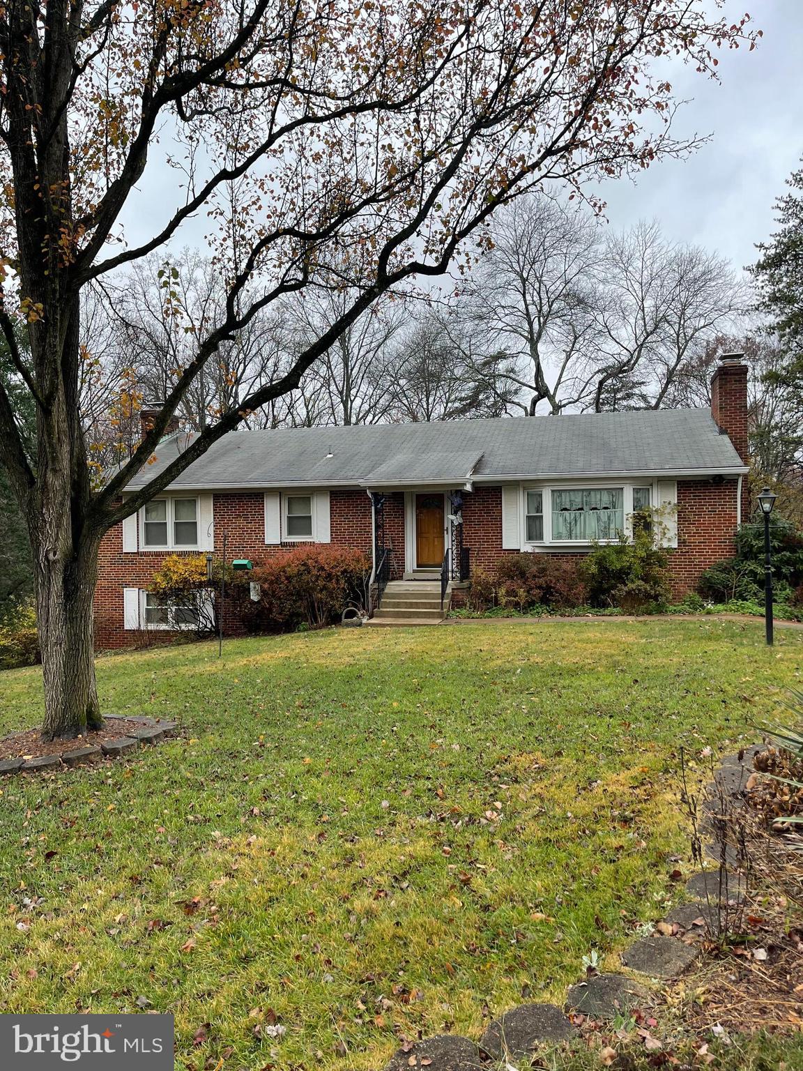 COUNTRY ACRES - Residential