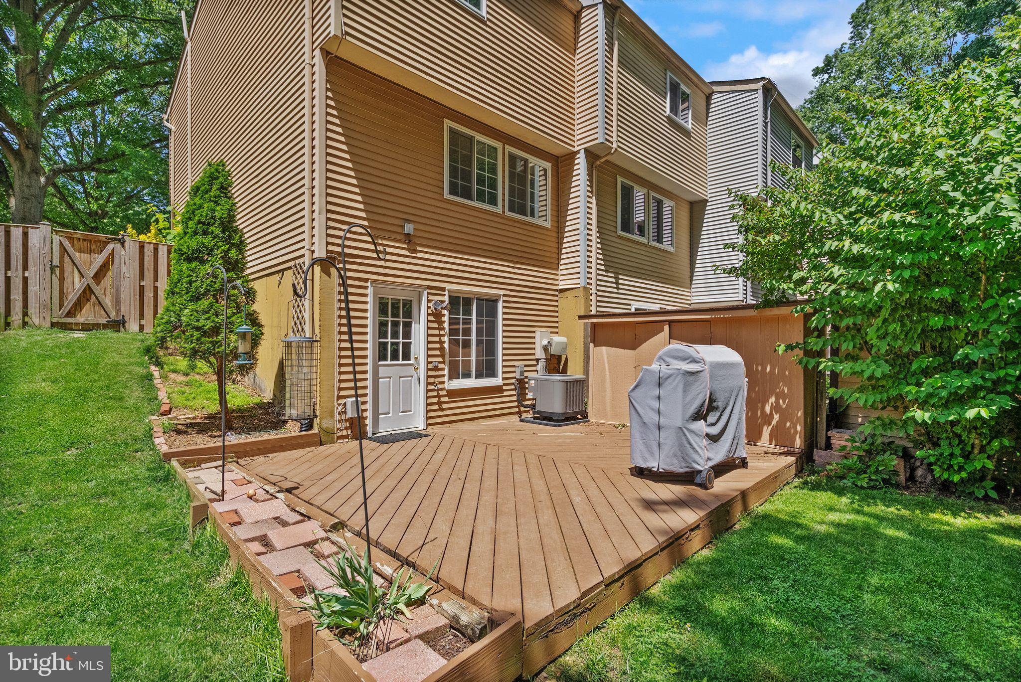 NEWINGTON FOREST - Residential