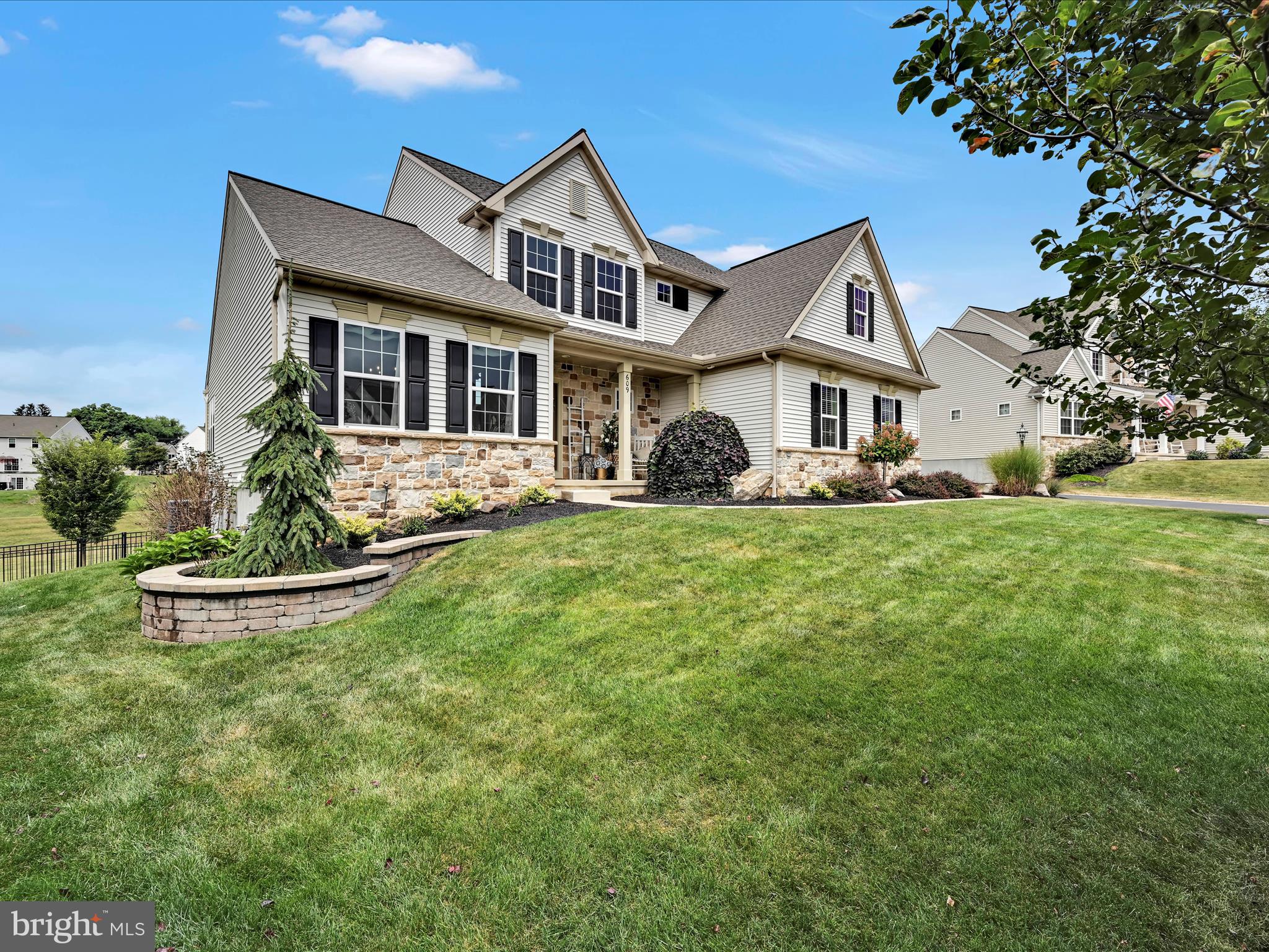 609 MEADOWVIEW DR