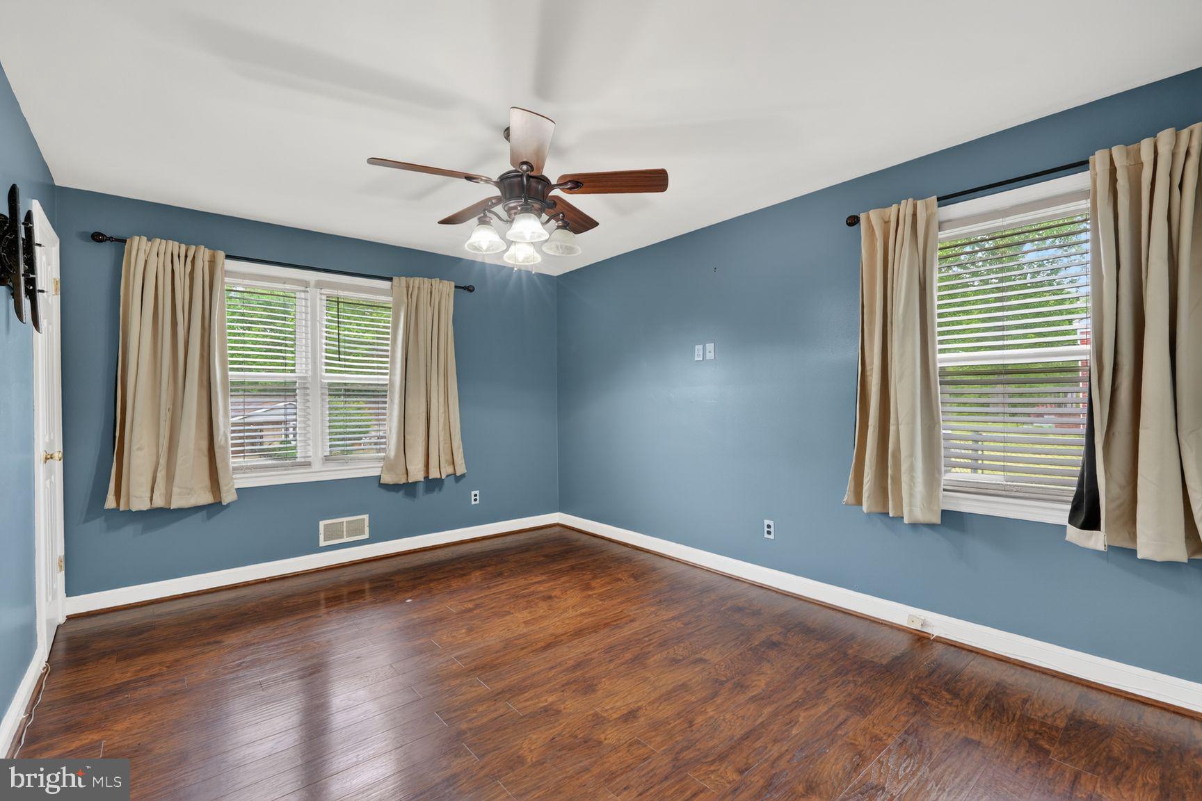 TEMPLE HILLS PARK - Residential