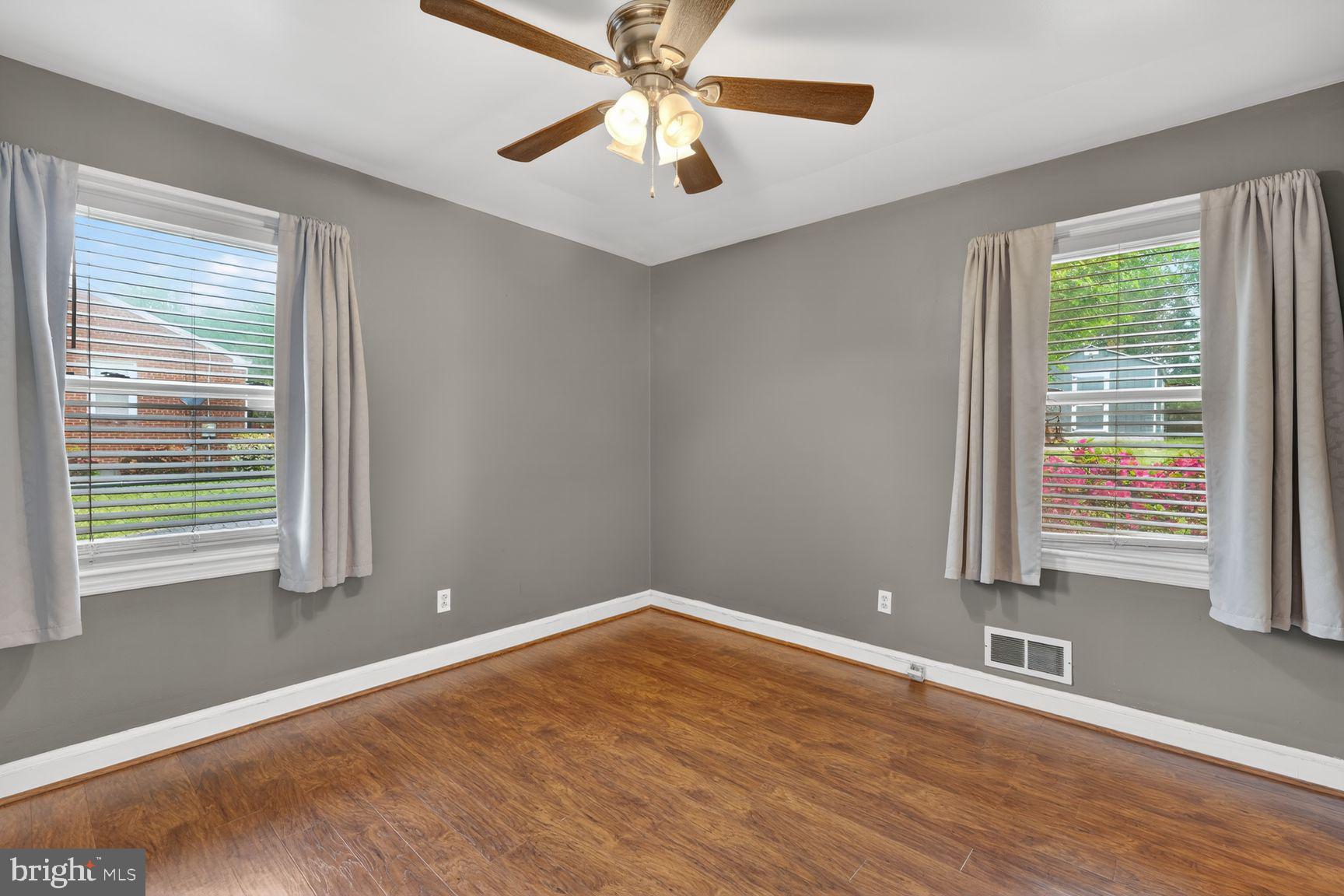 TEMPLE HILLS PARK - Residential