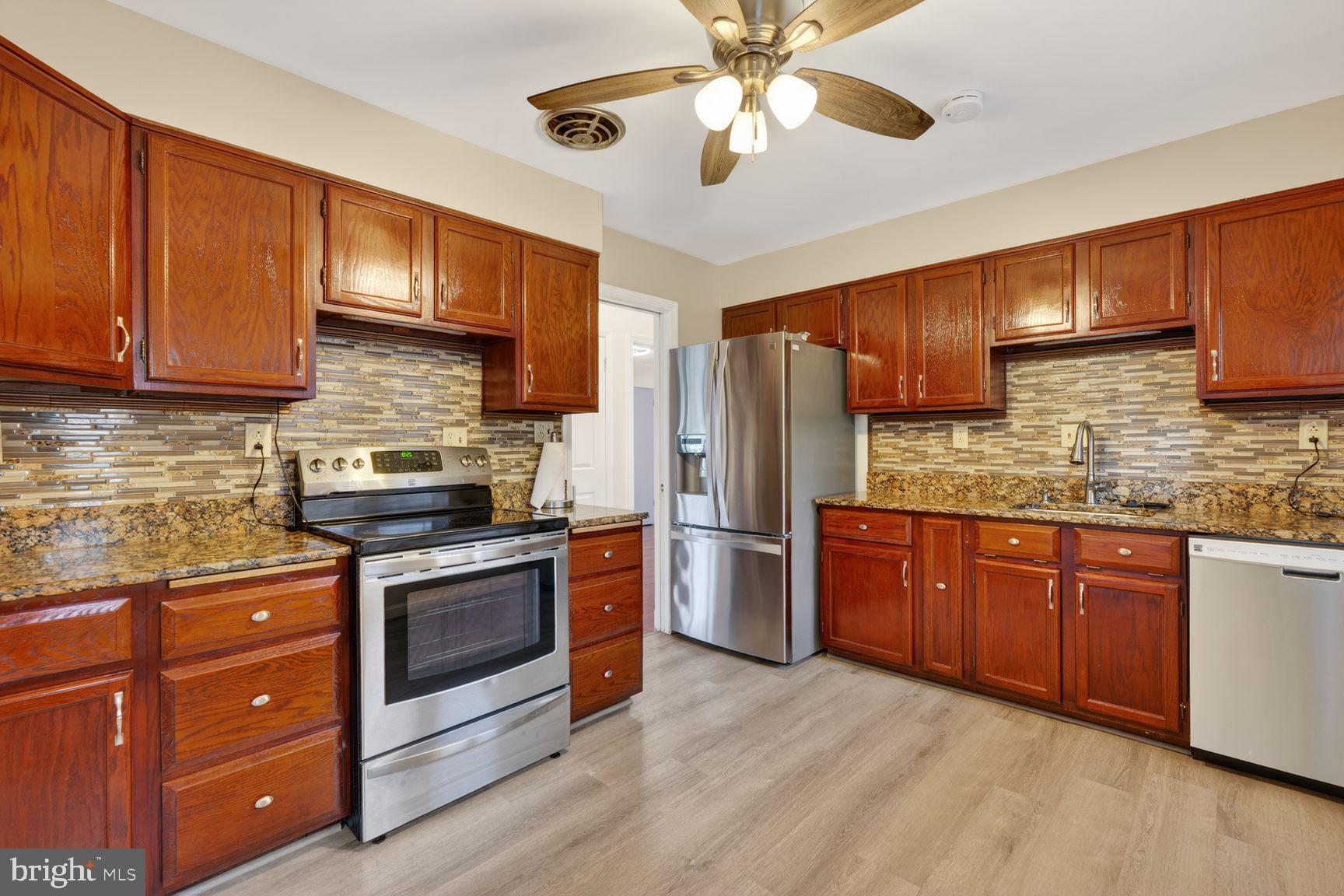 TEMPLE HILLS PARK - Residential