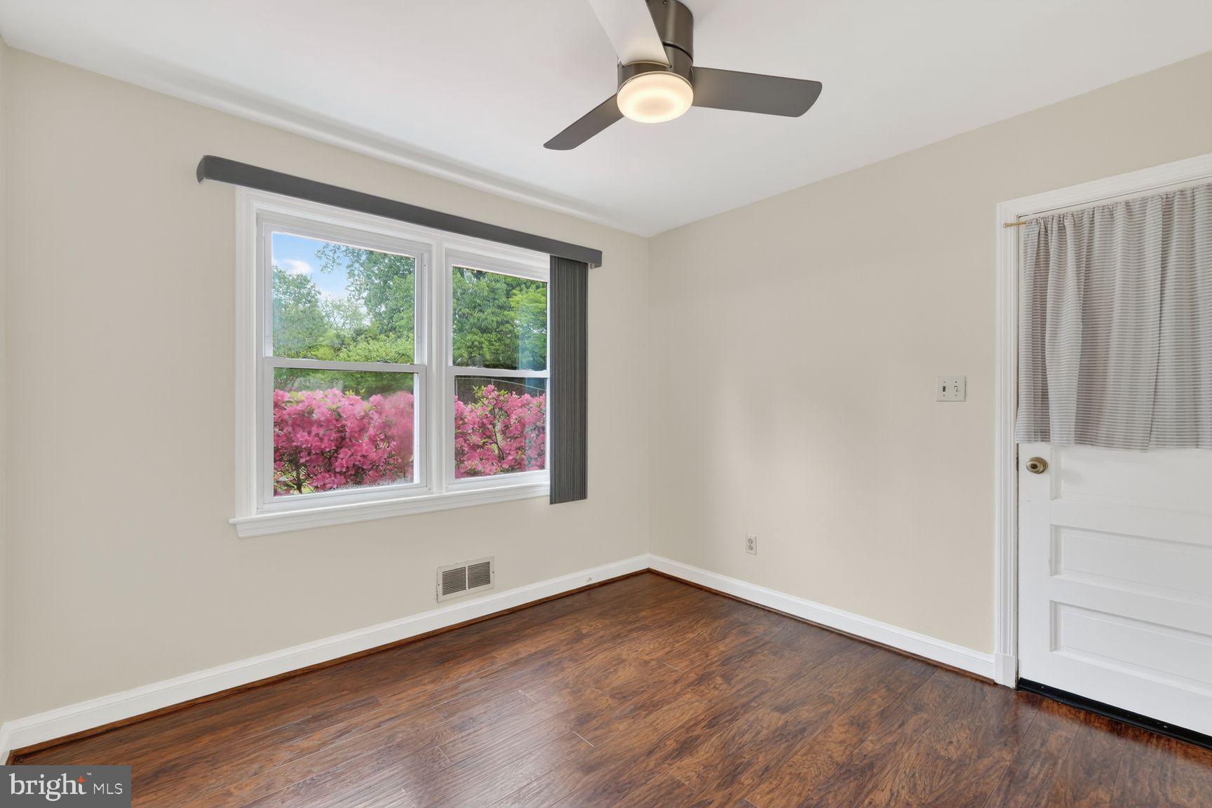 TEMPLE HILLS PARK - Residential