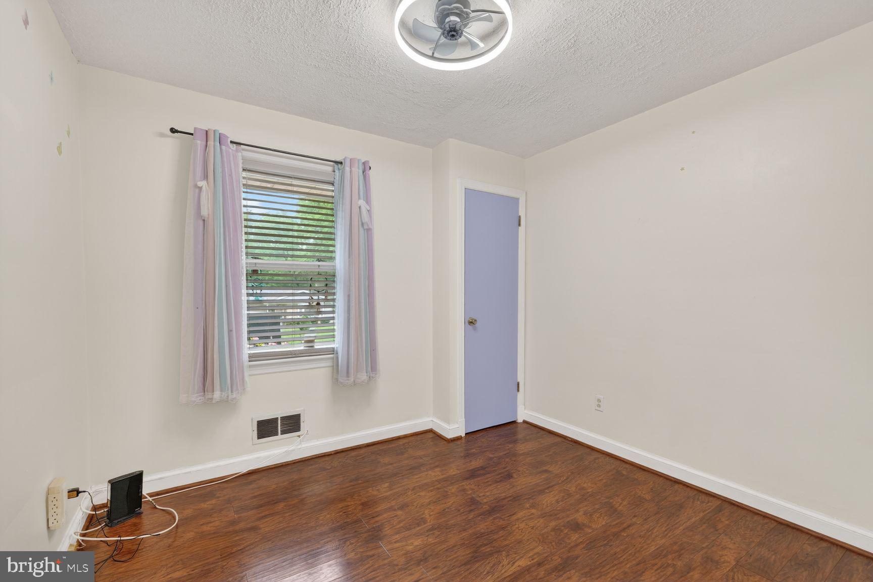 TEMPLE HILLS PARK - Residential