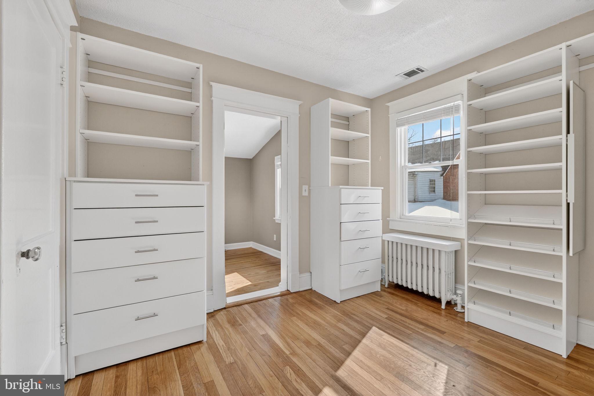 SILVER SPRING - Residential