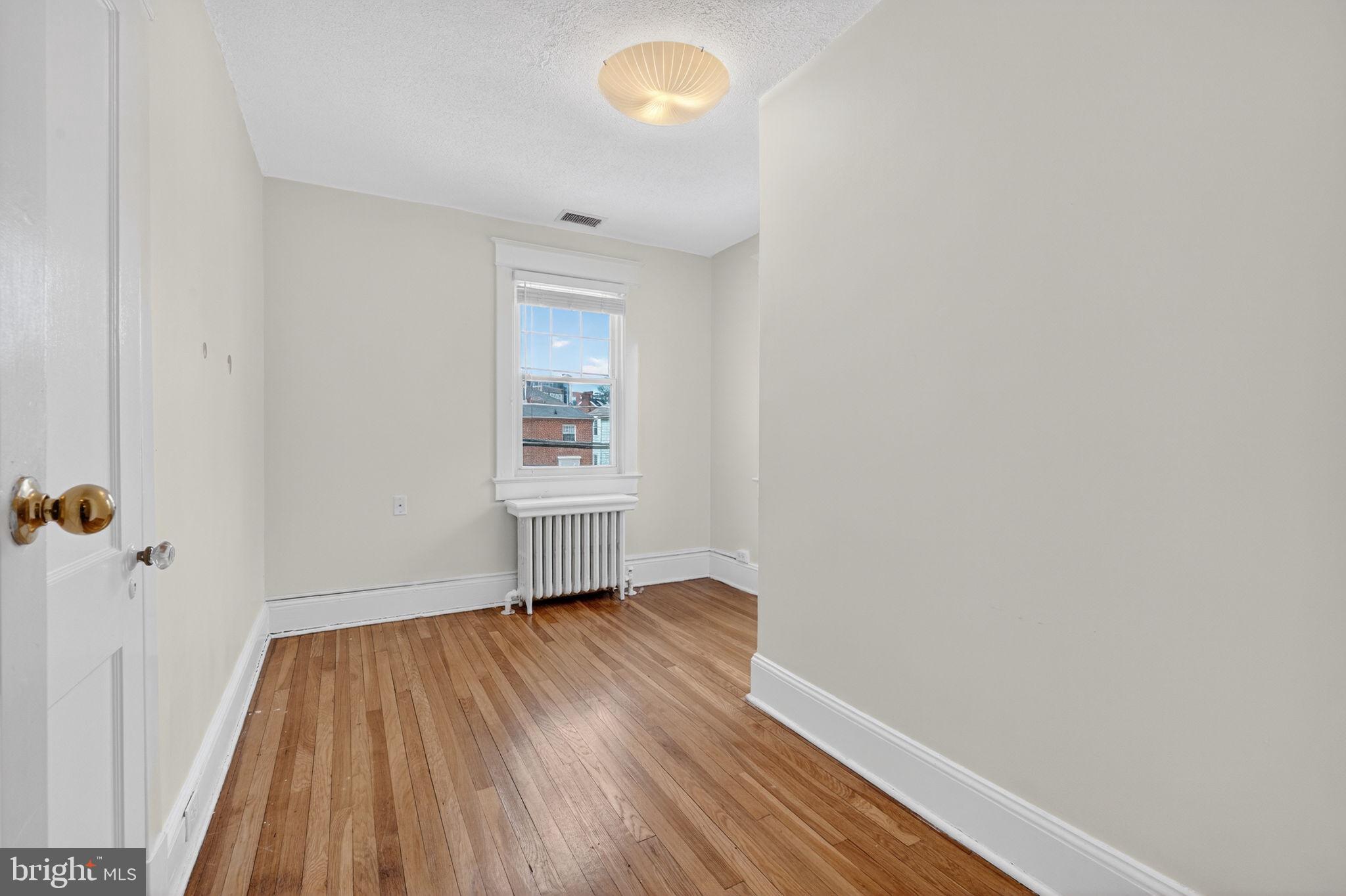 SILVER SPRING - Residential