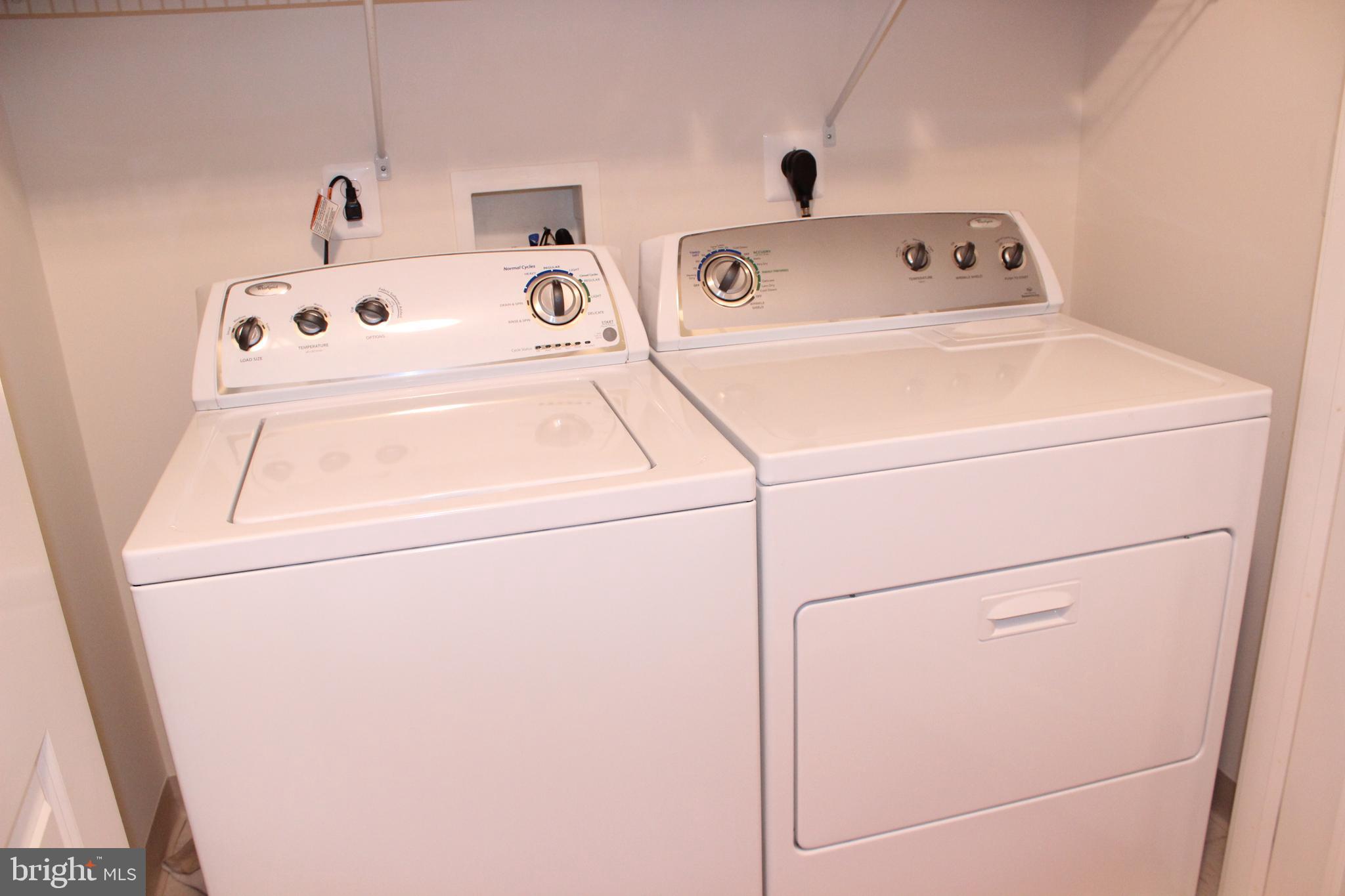 NAVAL SQUARE - Residential Lease