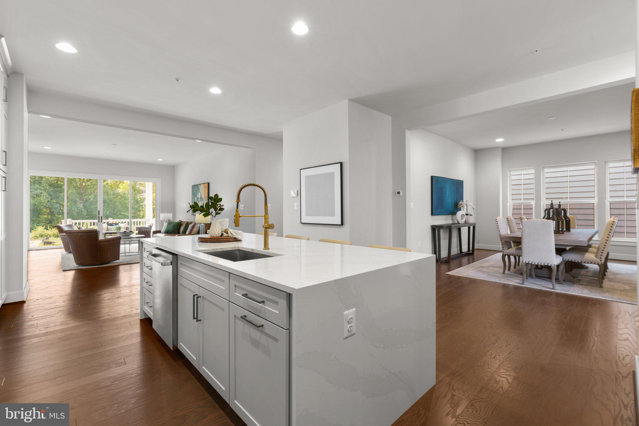 CROWN FARM - Residential