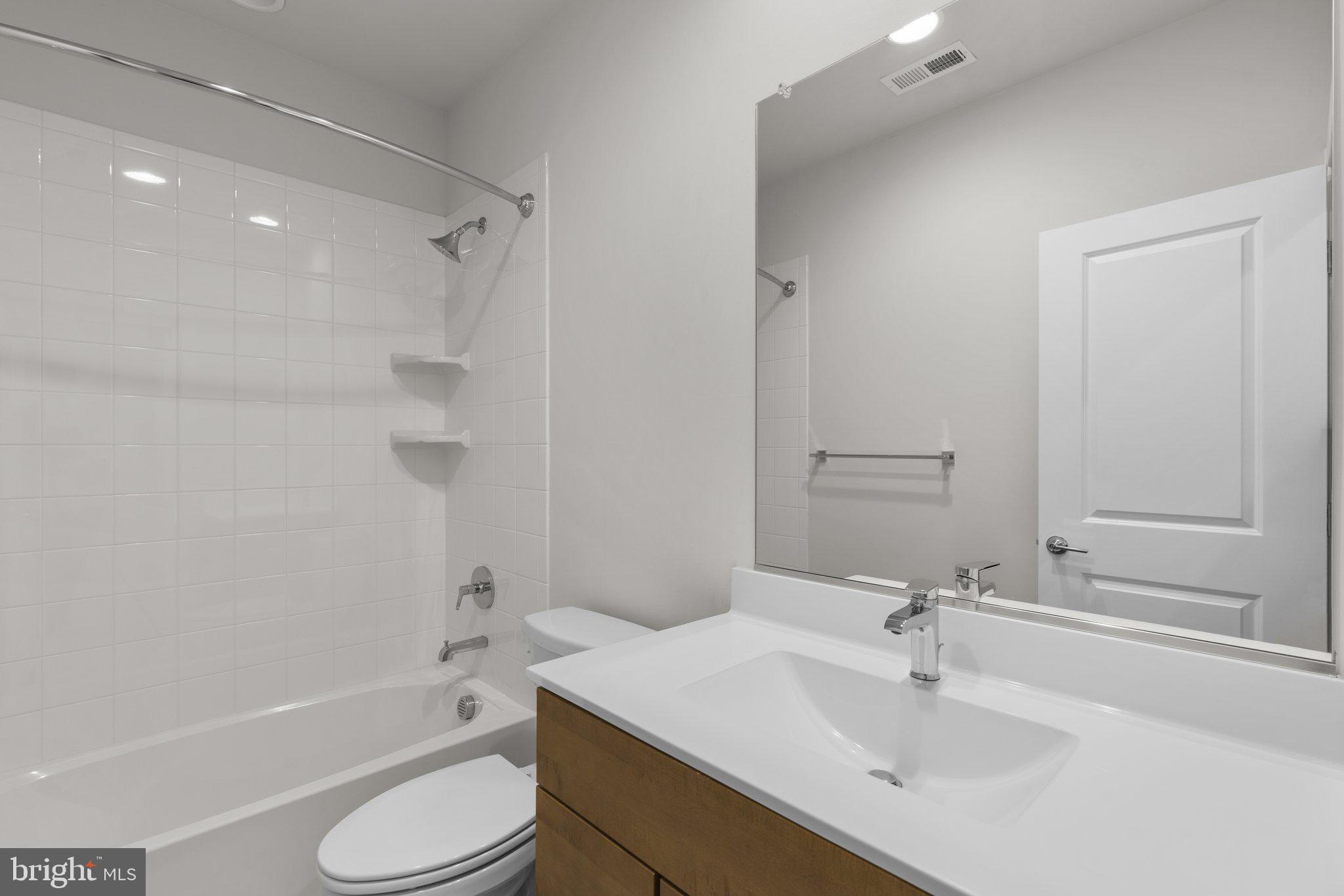 CROWN FARM - Residential