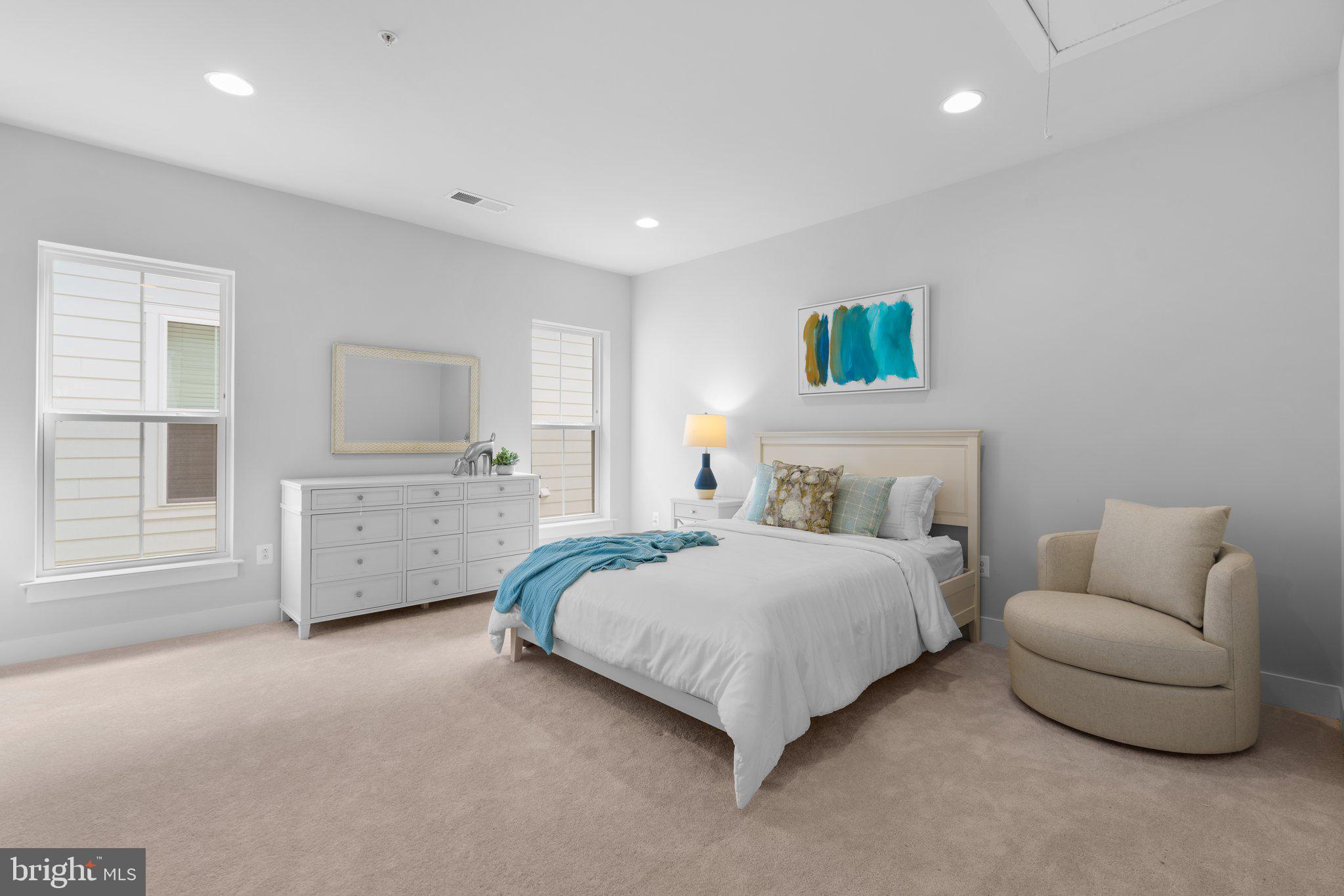 CROWN FARM - Residential