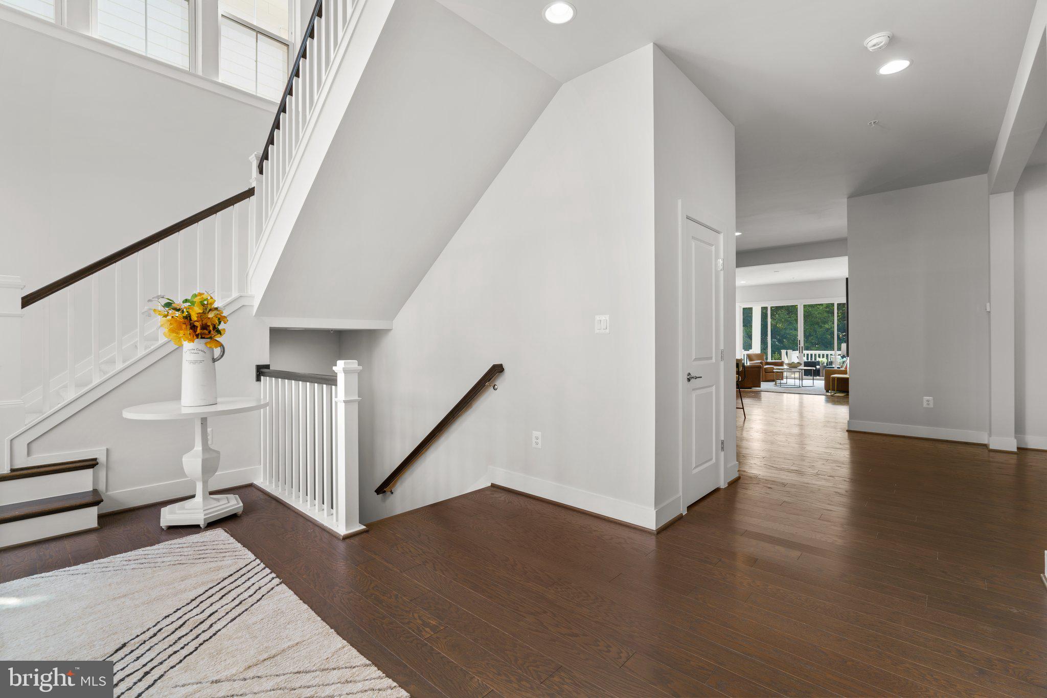 CROWN FARM - Residential