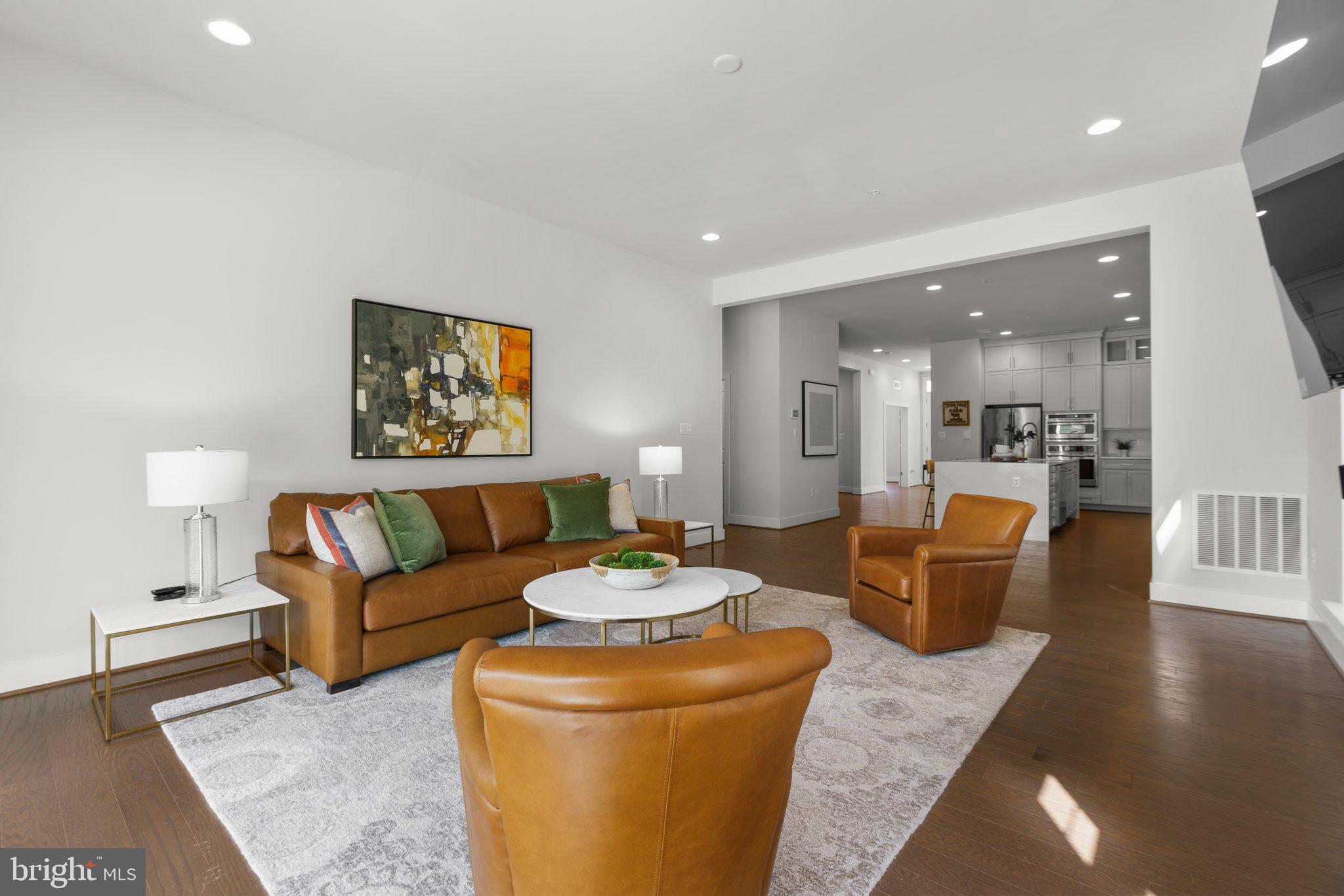 CROWN FARM - Residential