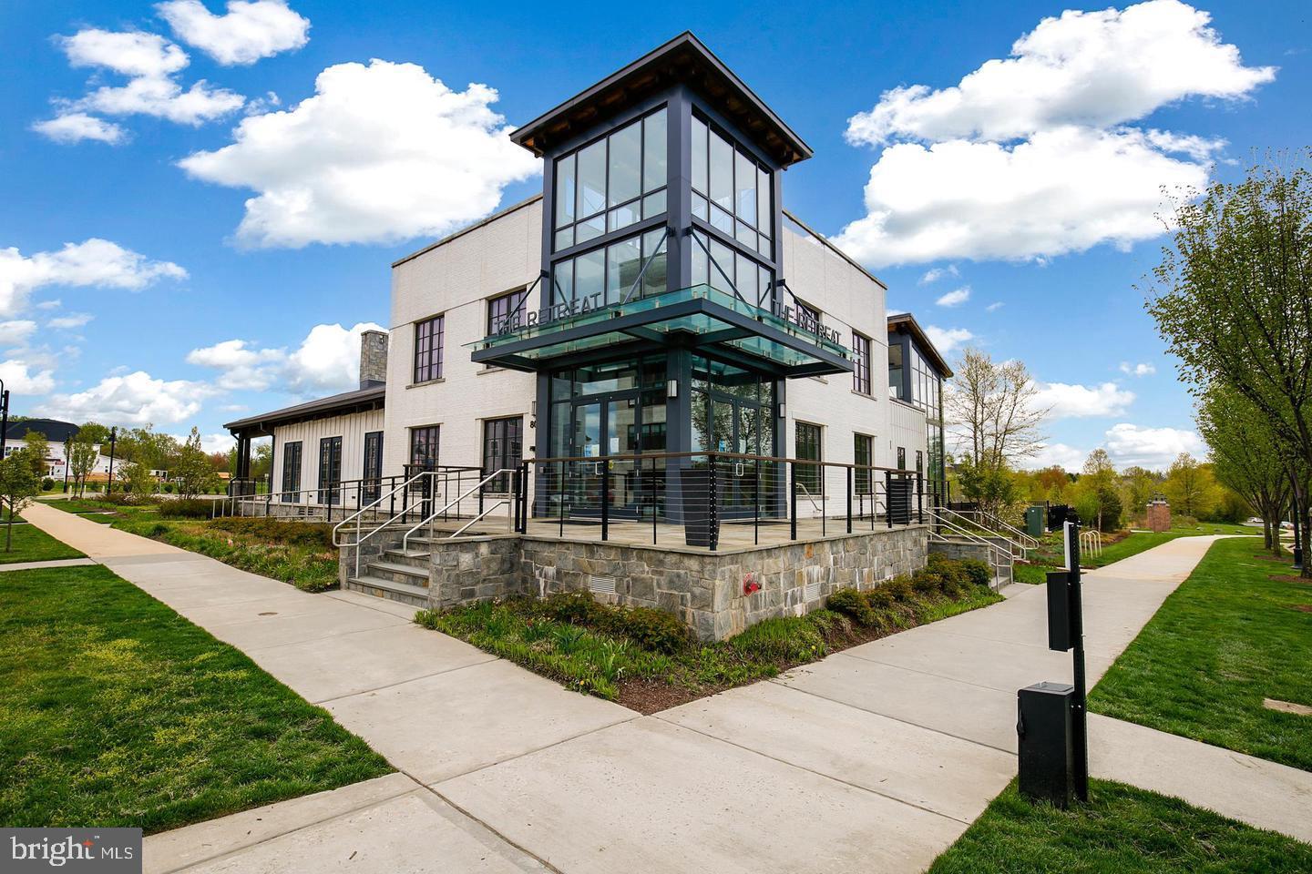 CROWN FARM - Residential