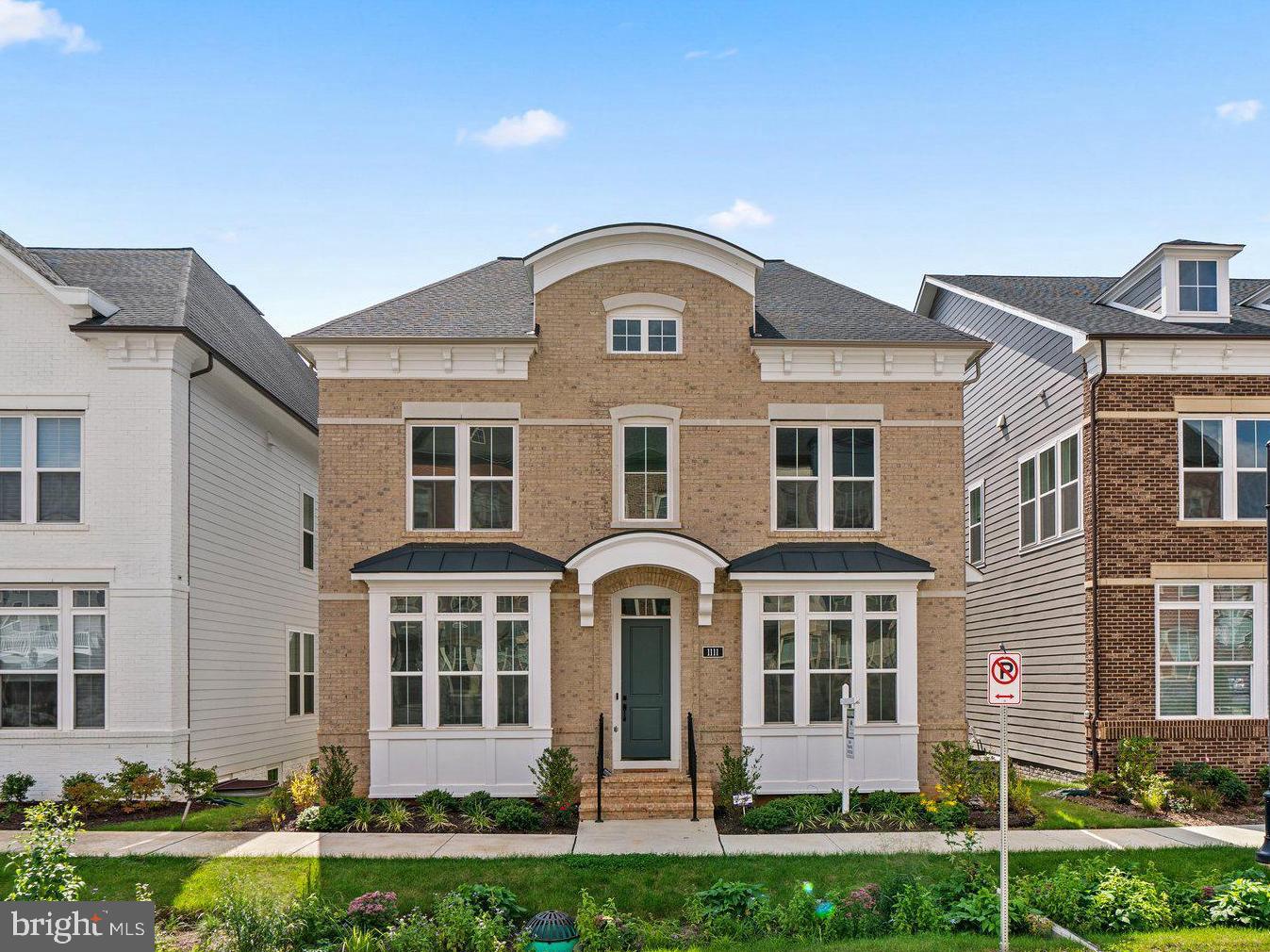 CROWN FARM - Residential