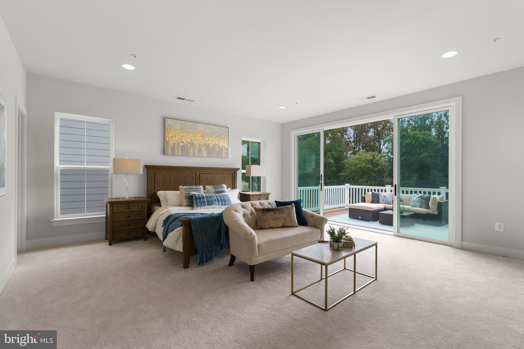 CROWN FARM - Residential