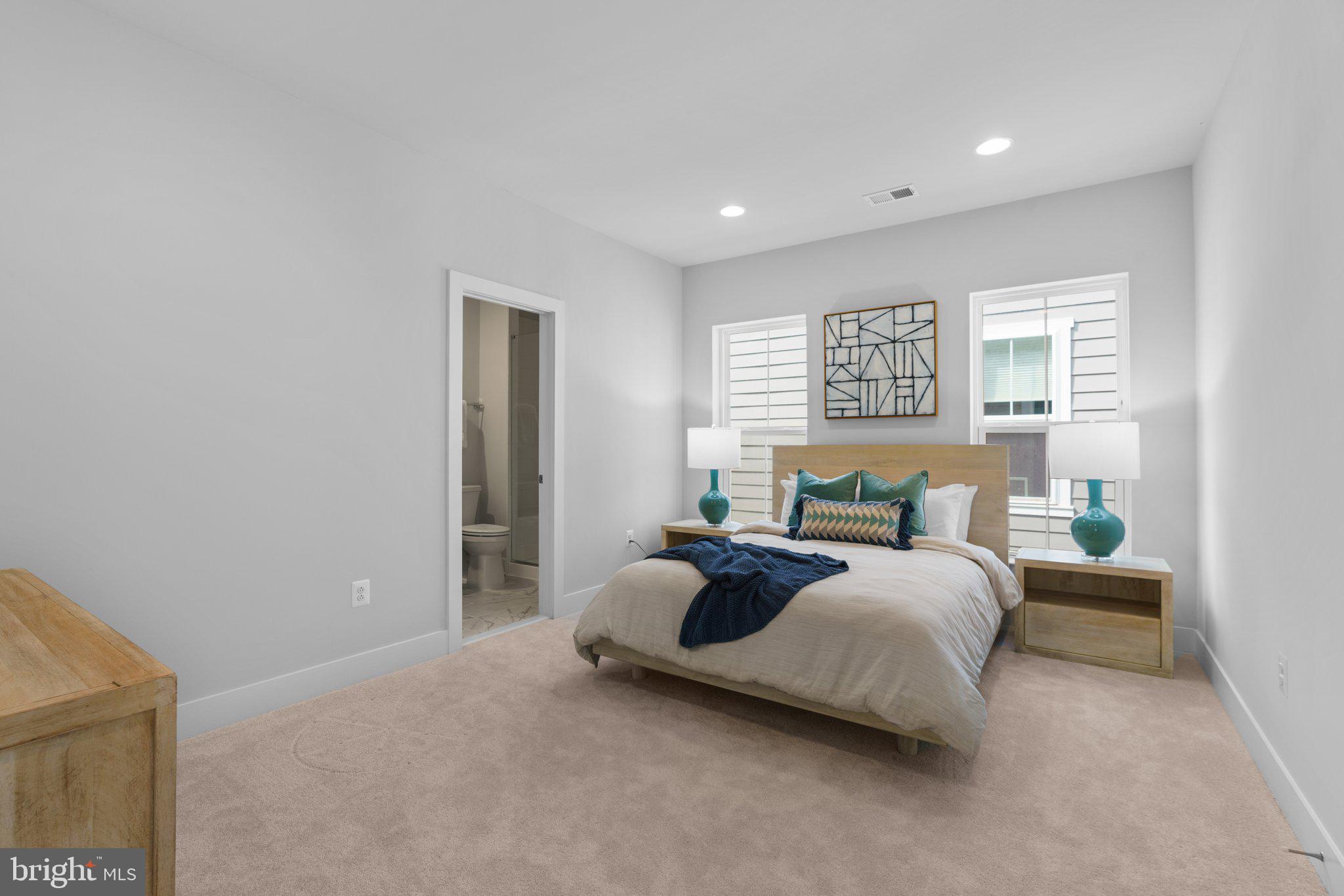 CROWN FARM - Residential