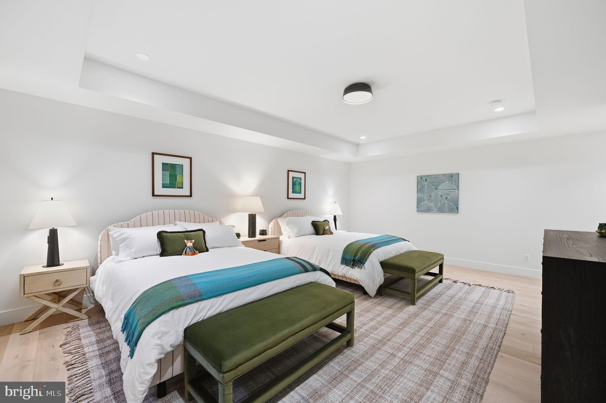 RESIDENCES AT SALAMANDER - Residential