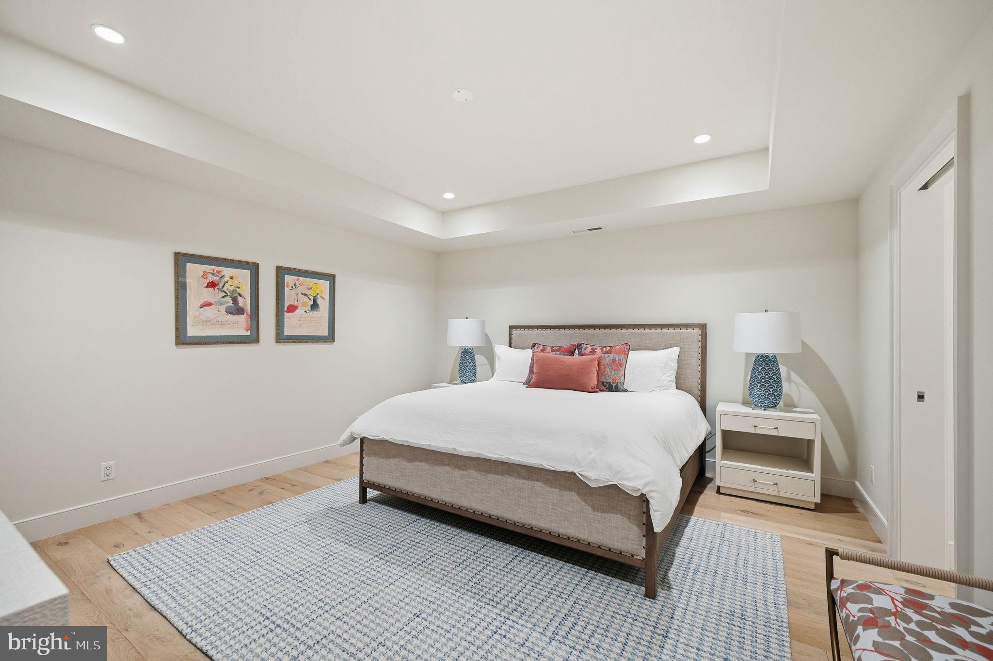 RESIDENCES AT SALAMANDER - Residential