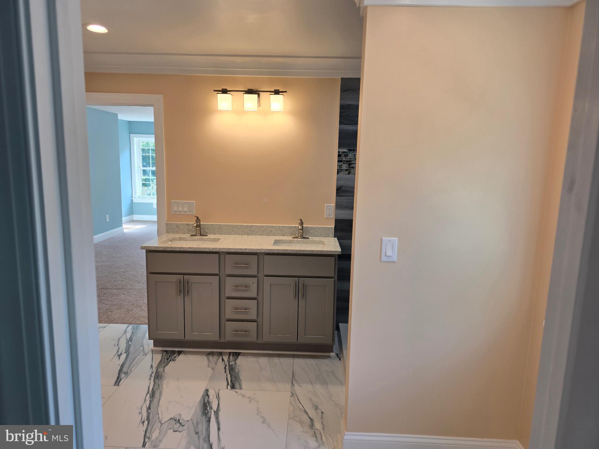 MANOKIN - Residential