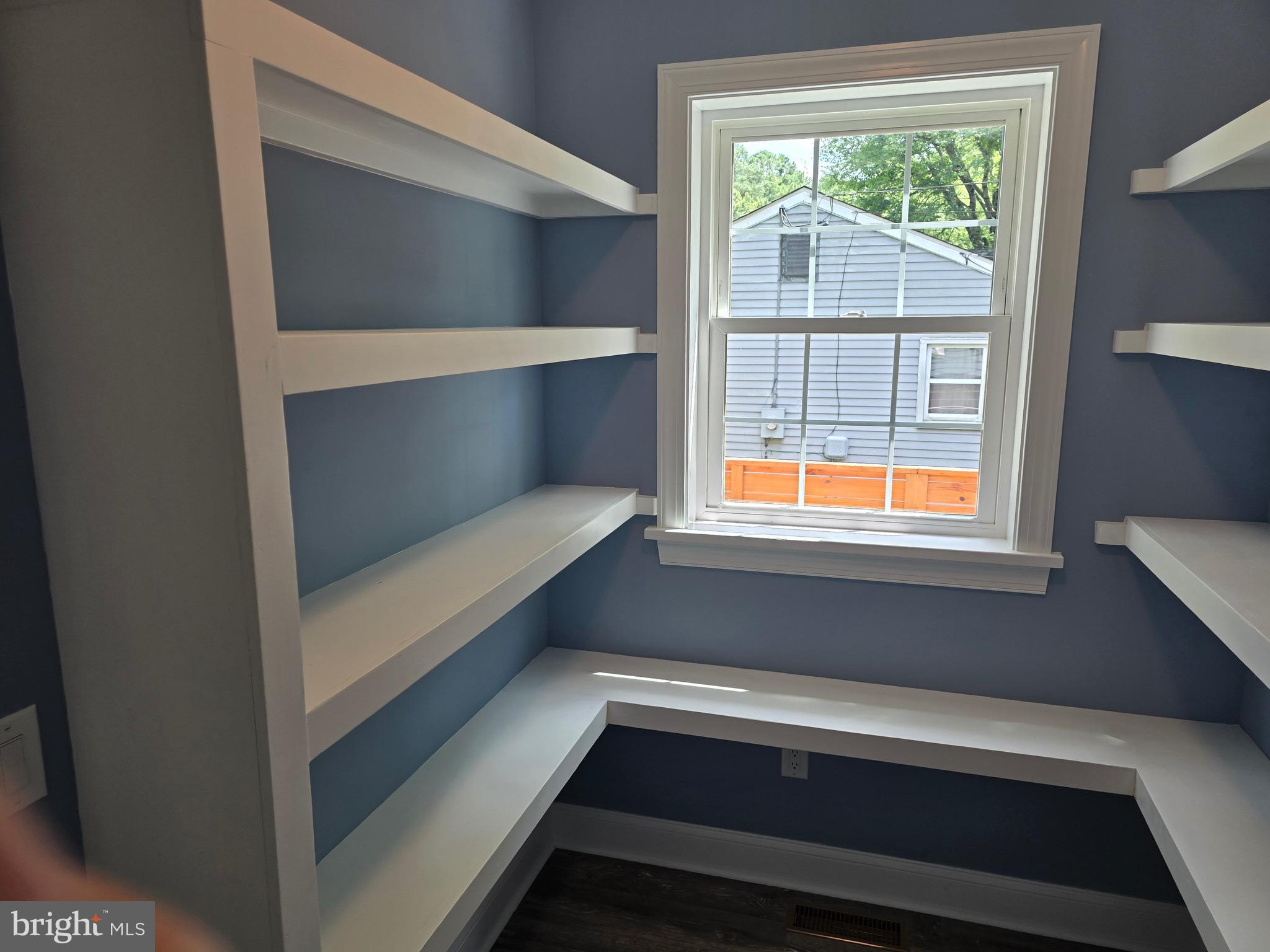 MANOKIN - Residential